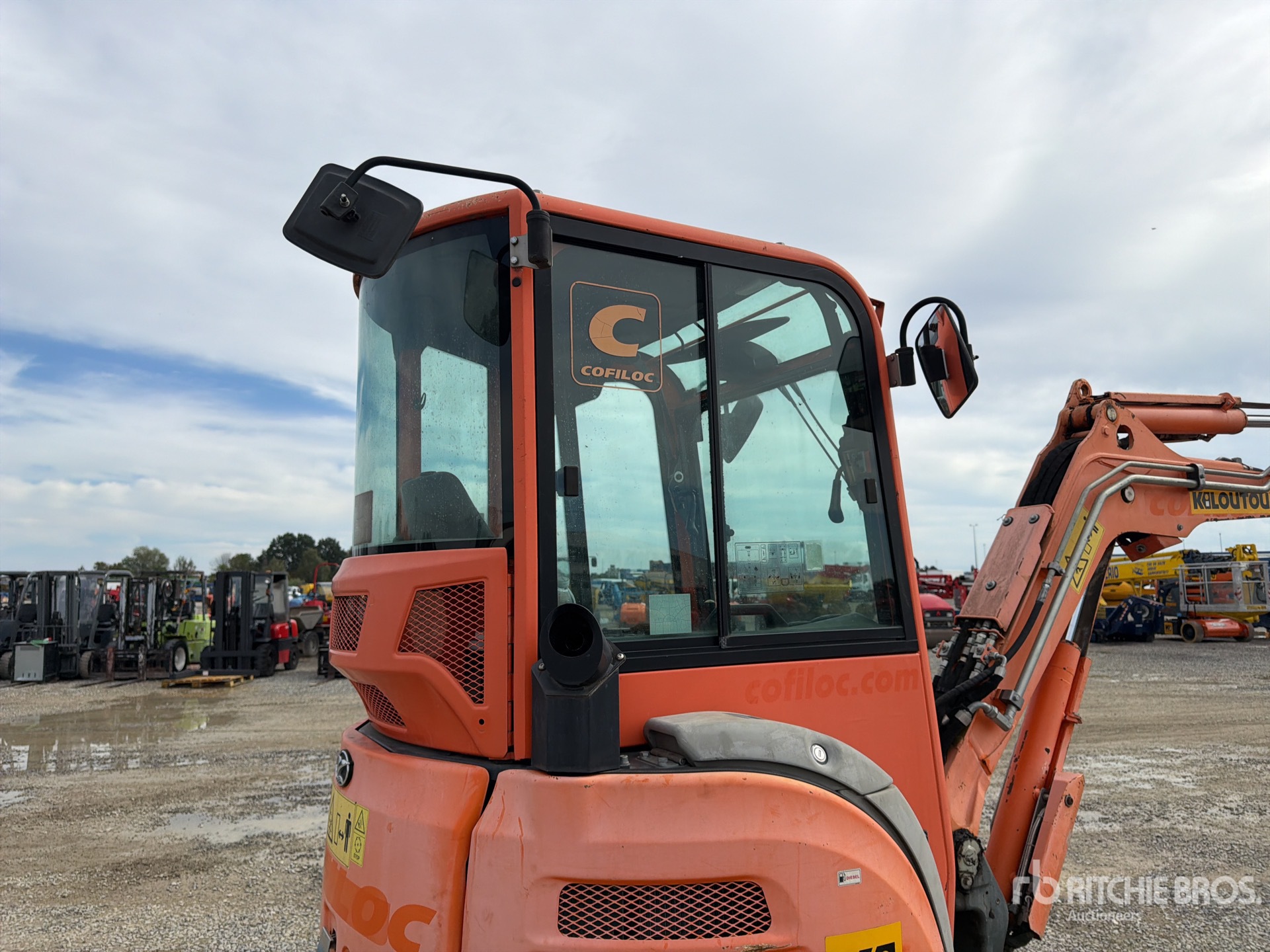 2014 Yanmar VIO33U