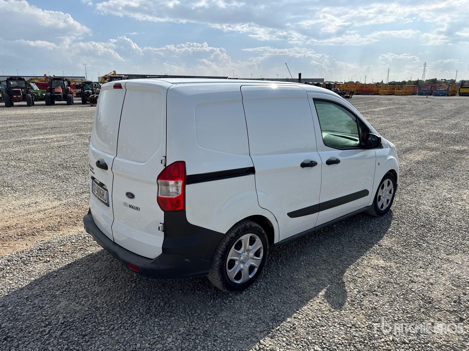 2020 Ford TRANSIT COURIER