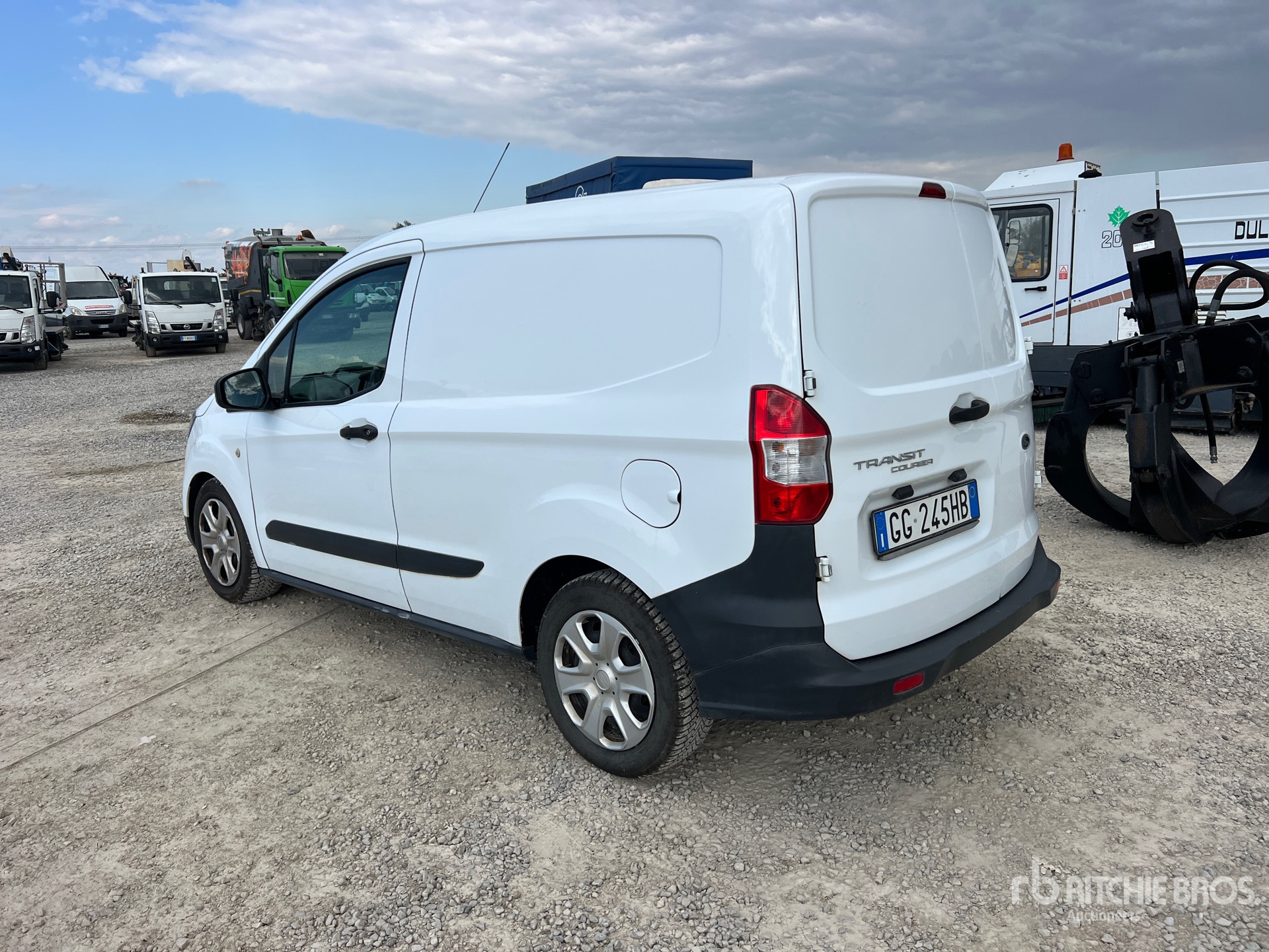 2021 Ford TRANSIT COURIER