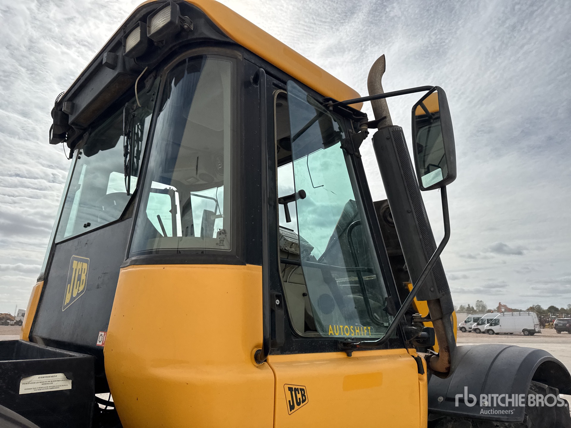2003 JCB FASTRAC 3185