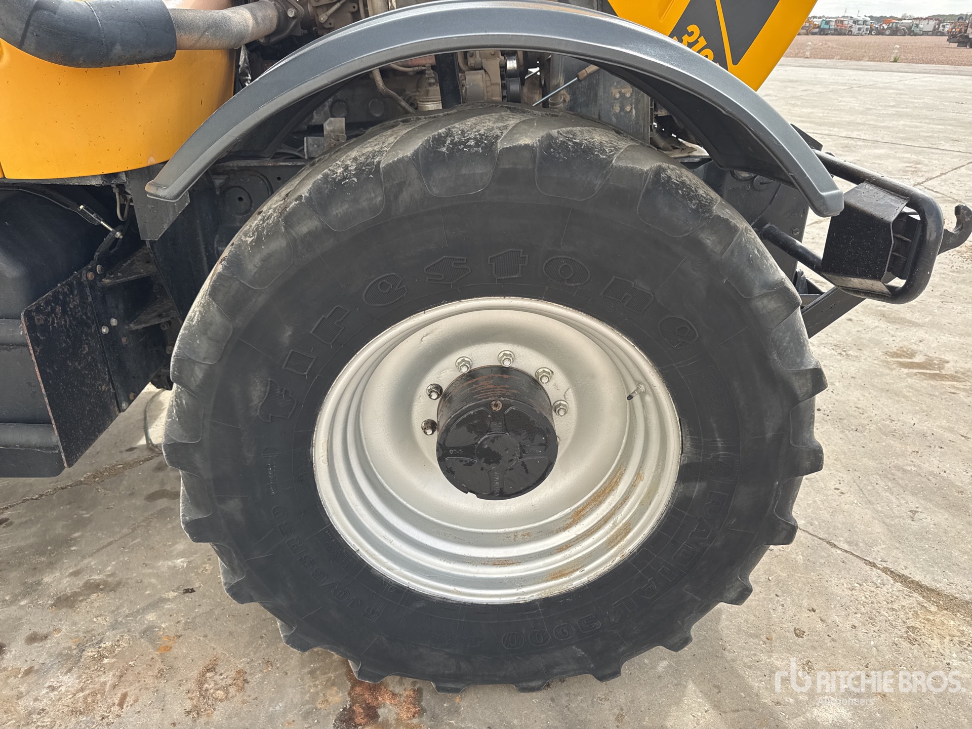 2003 JCB FASTRAC 3185