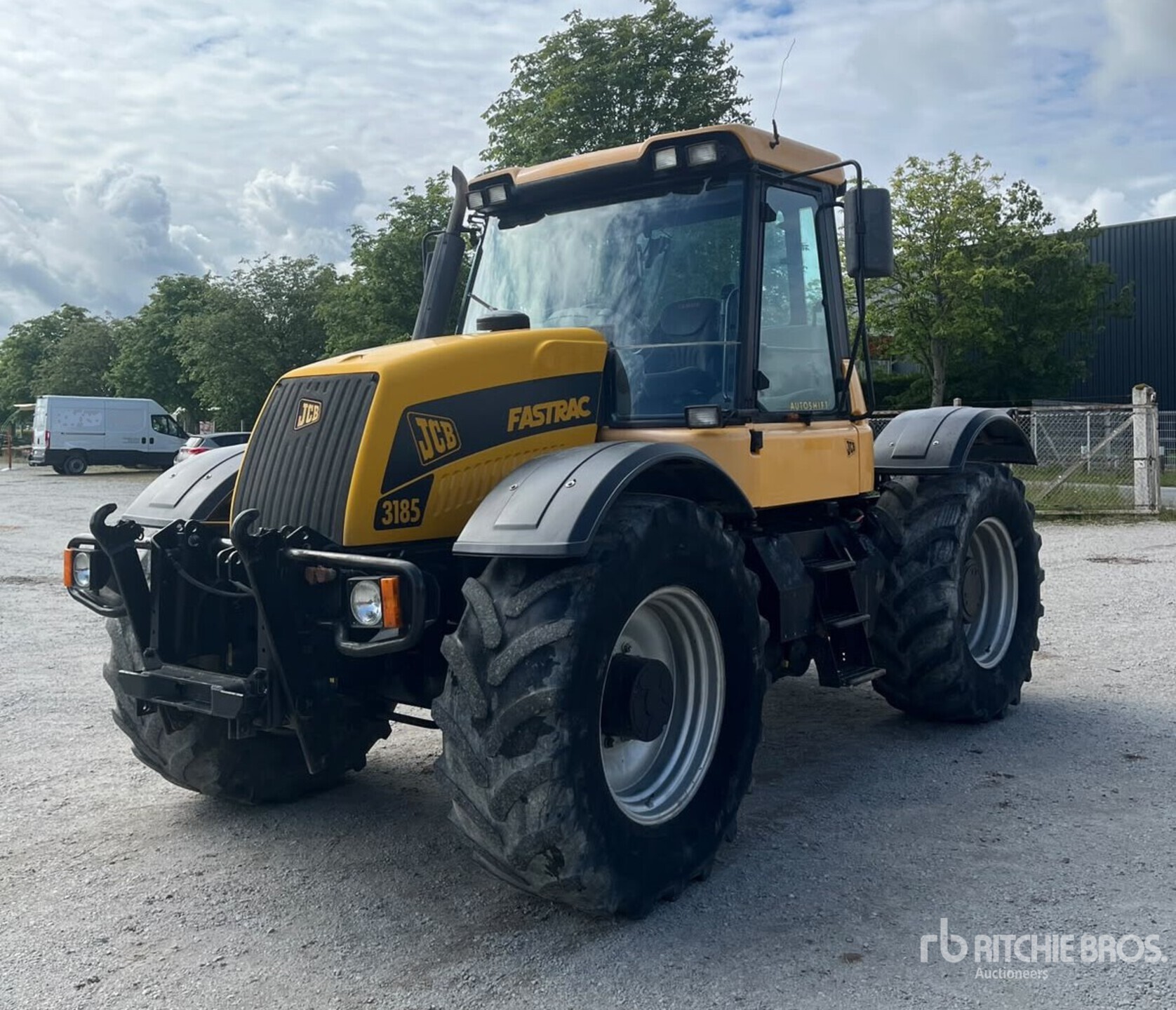 2003 JCB FASTRAC 3185