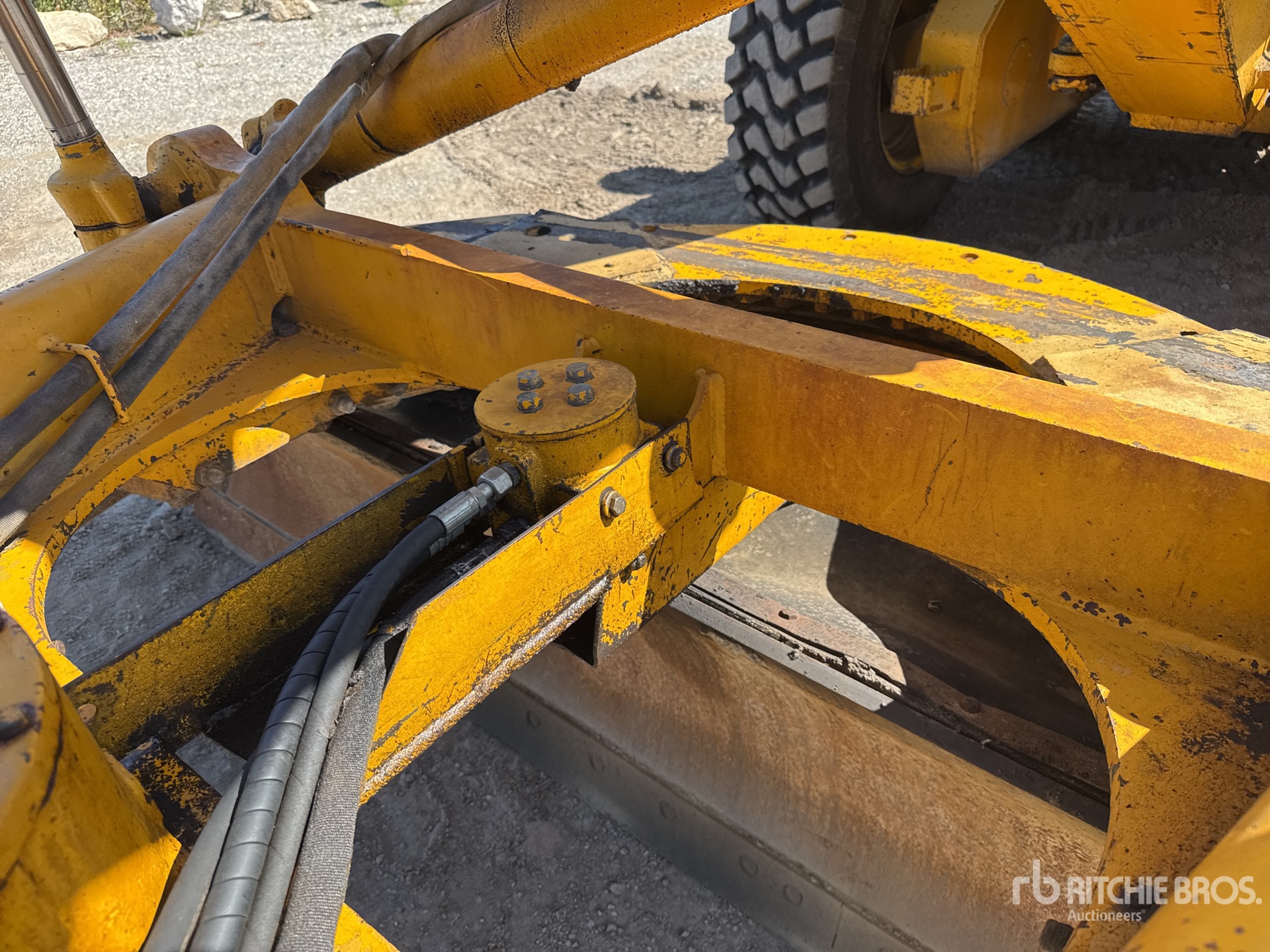 1991 John Deere 770B