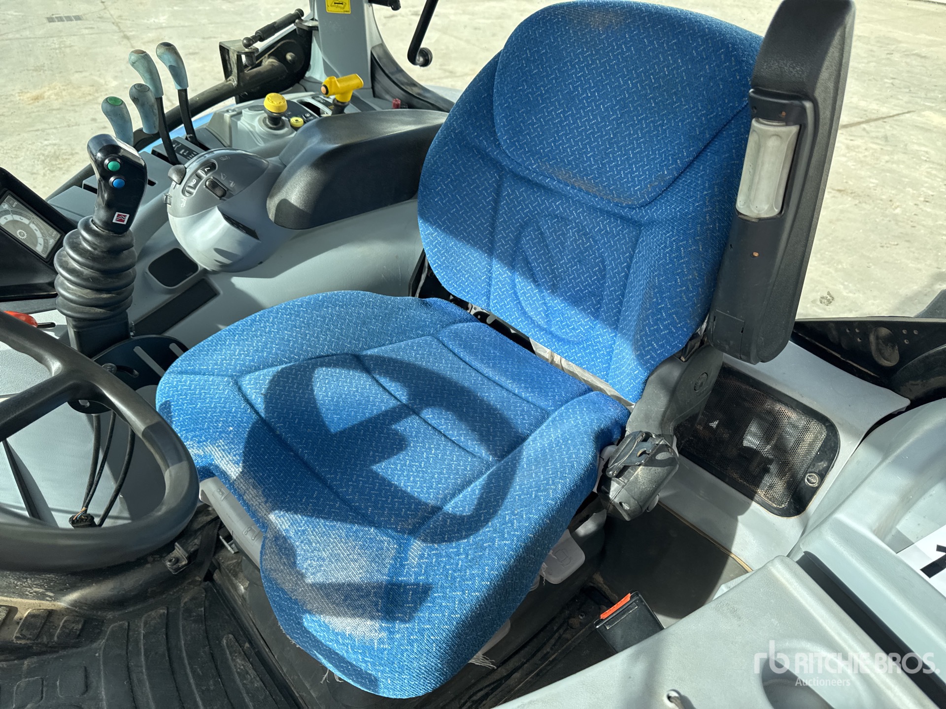 2013 New Holland T6.165