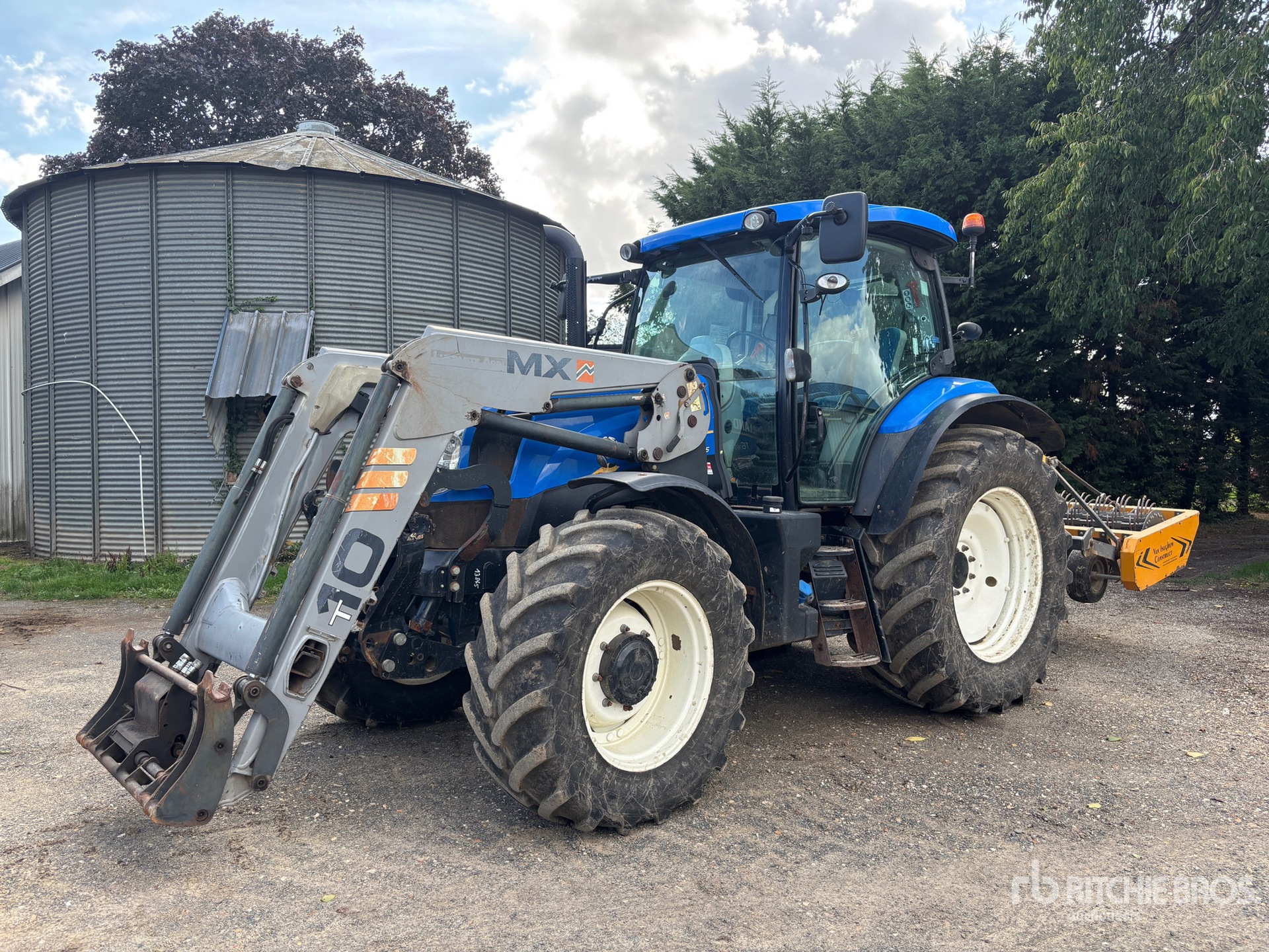Photo of 2013 New Holland T6.165