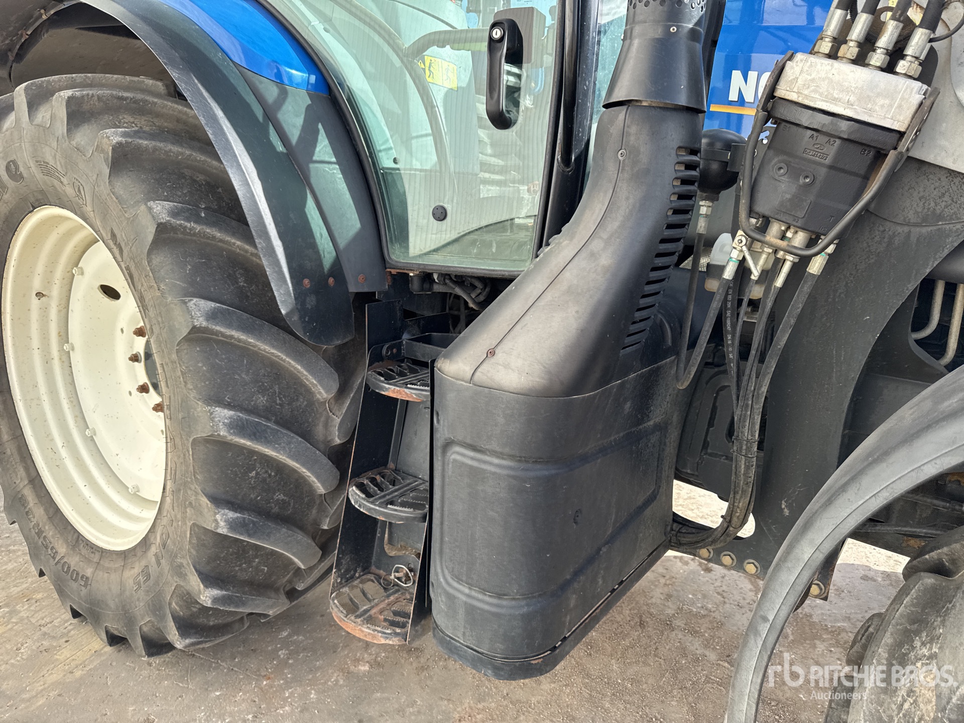2013 New Holland T6.165