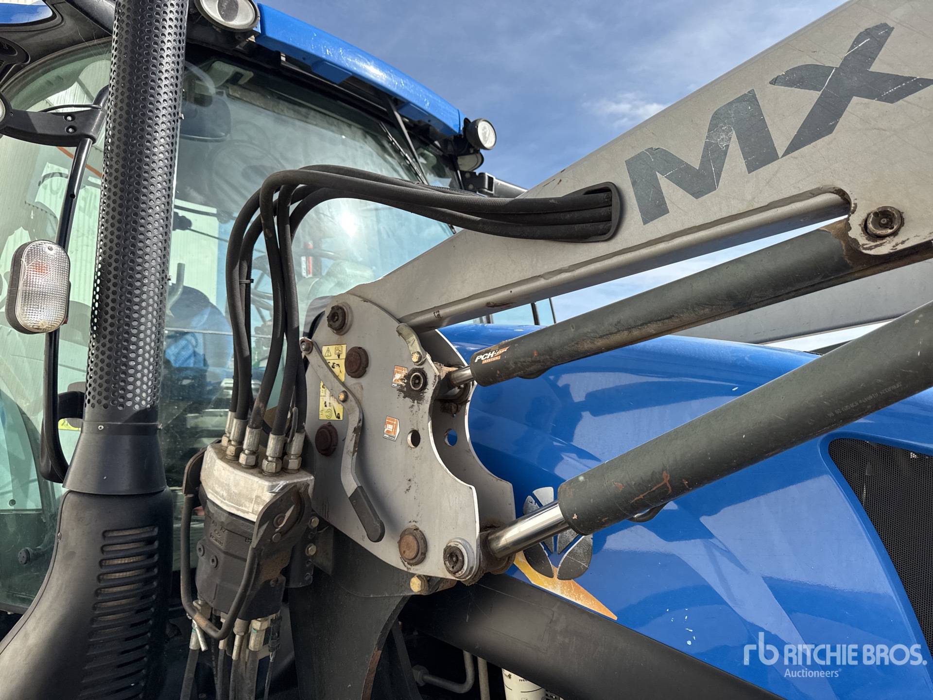 2013 New Holland T6.165