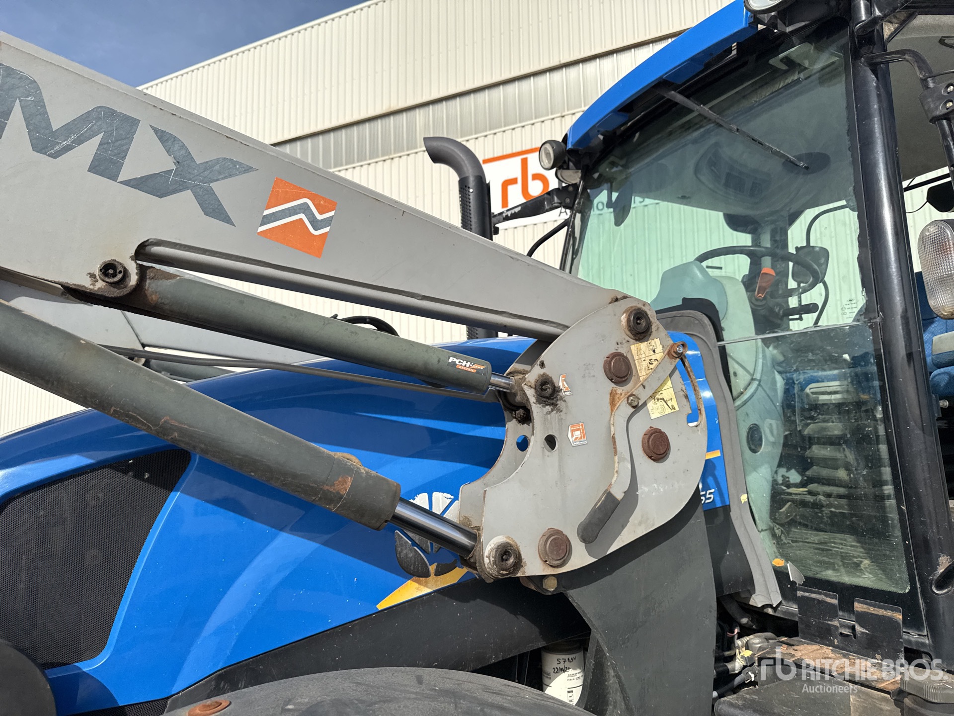 2013 New Holland T6.165