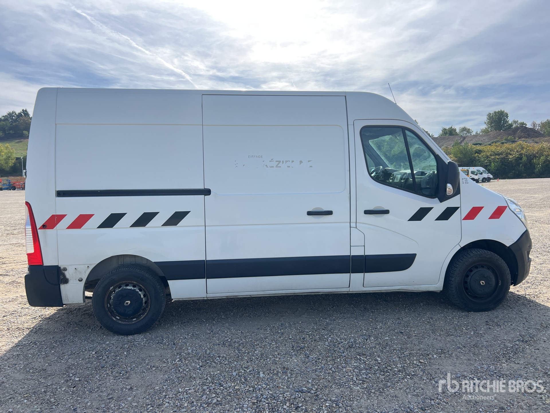 2018 Renault MASTER DCI 145