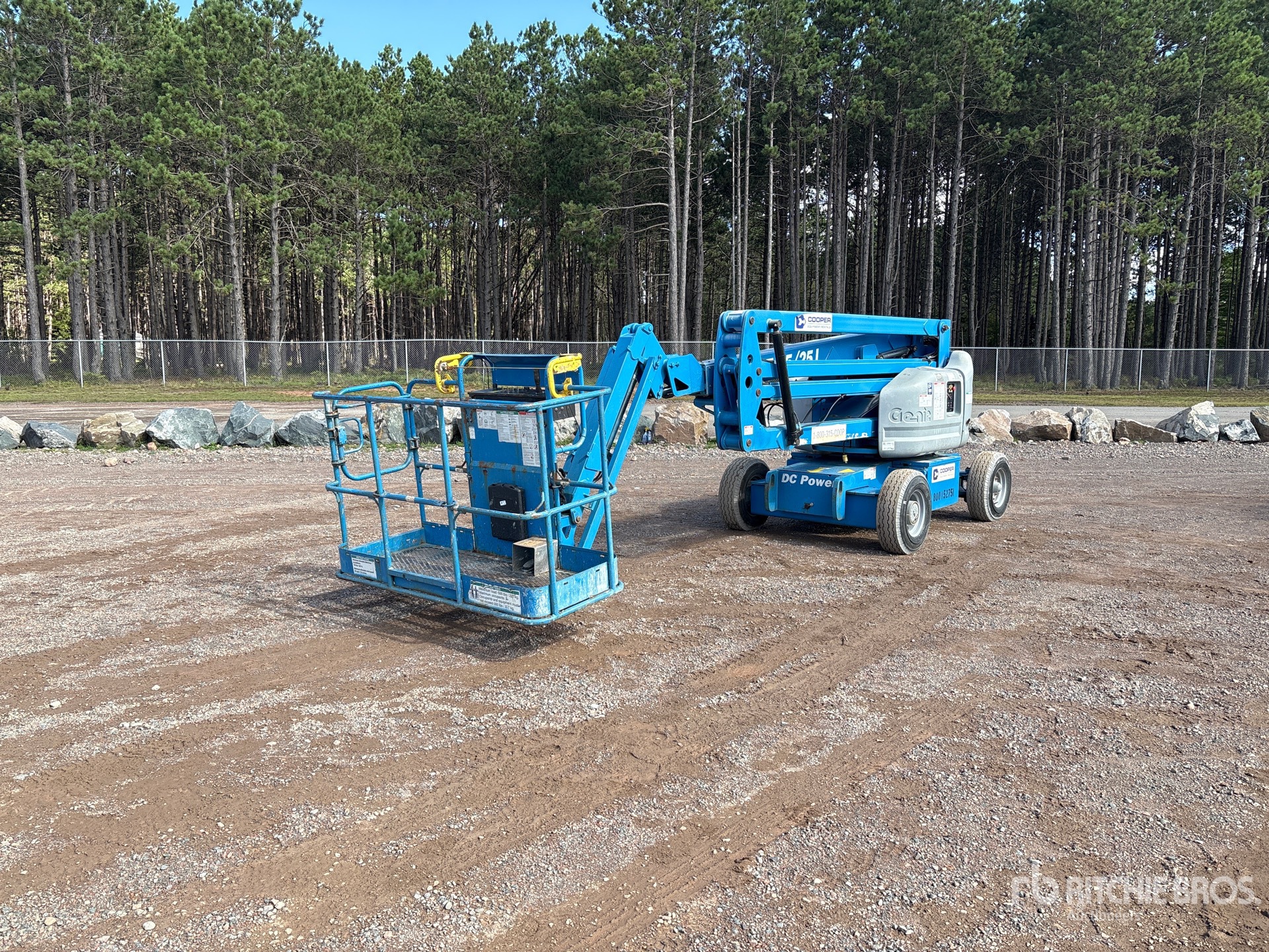2017 Genie Z-45/25J
