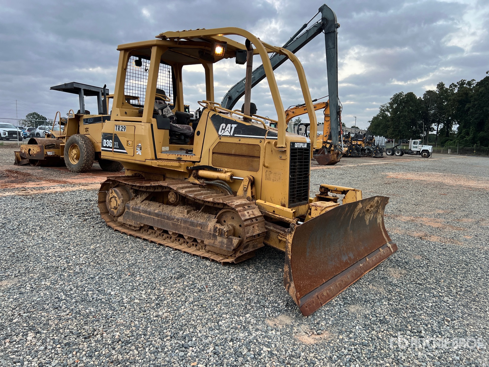 2006 Caterpillar D3G XL