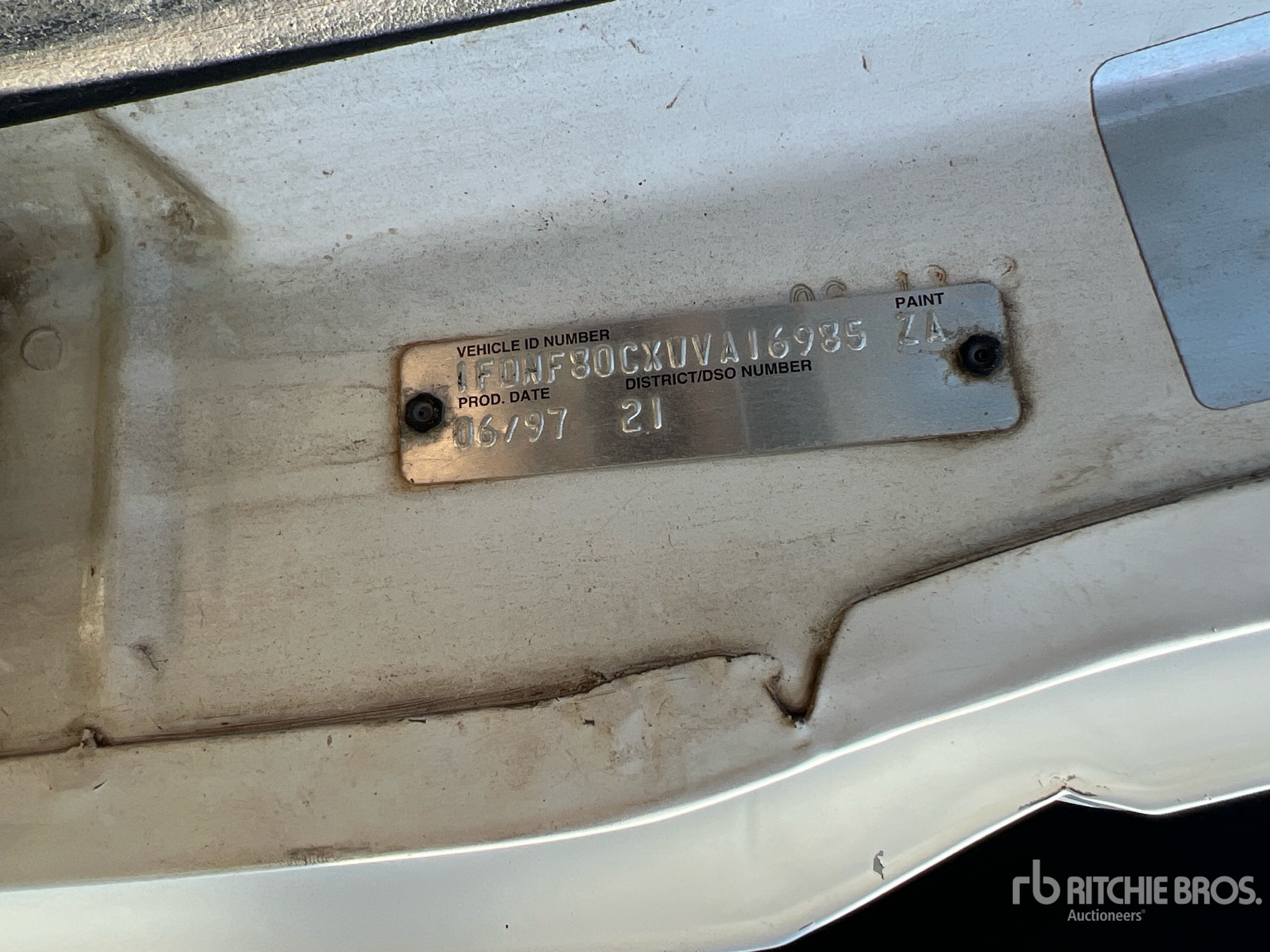 1998 Ford F800