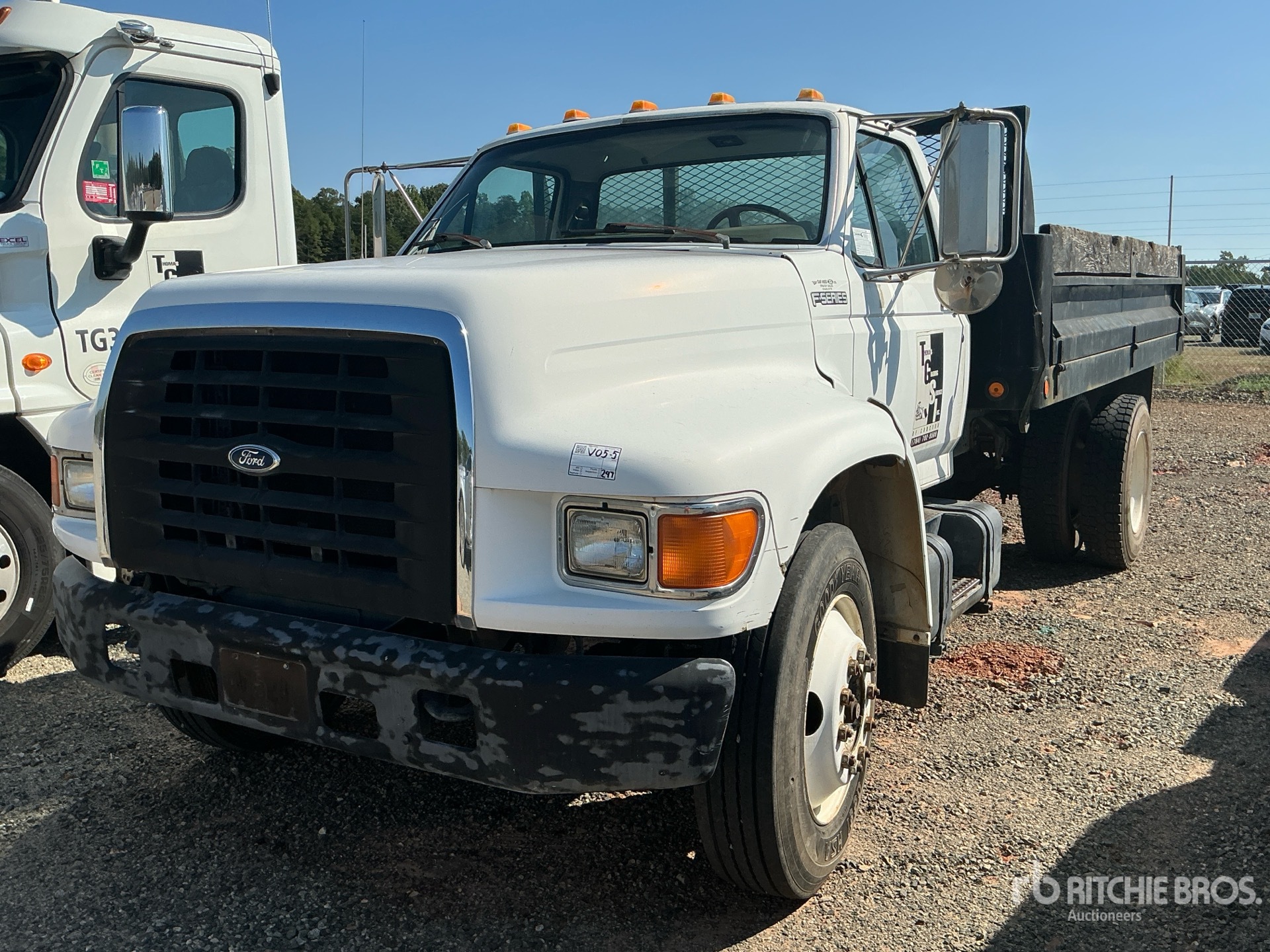 1998 Ford F800