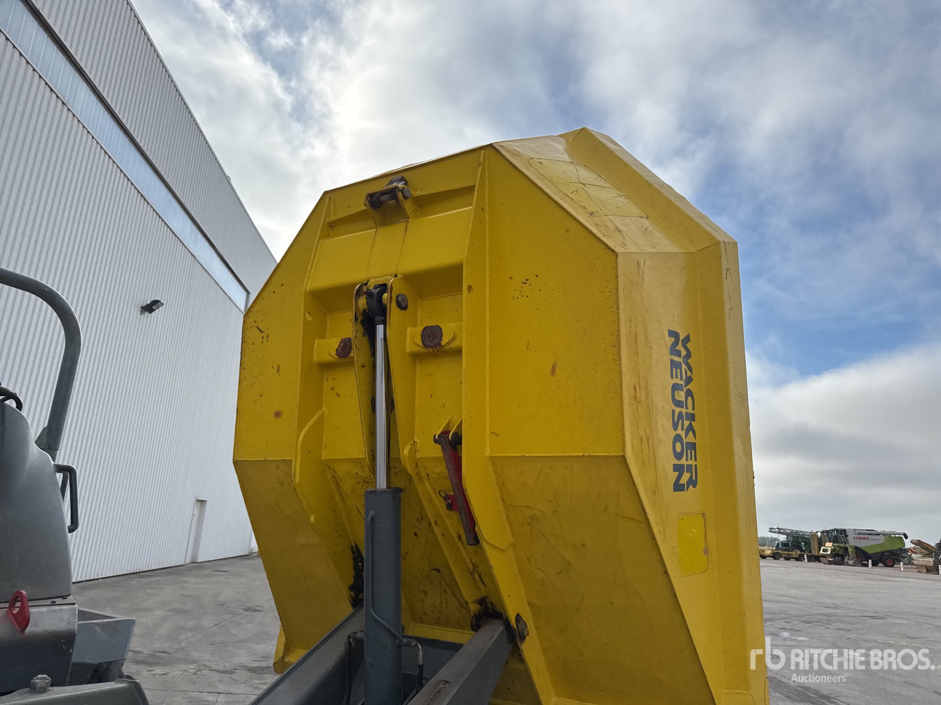 2009 Wacker Neuson 6001