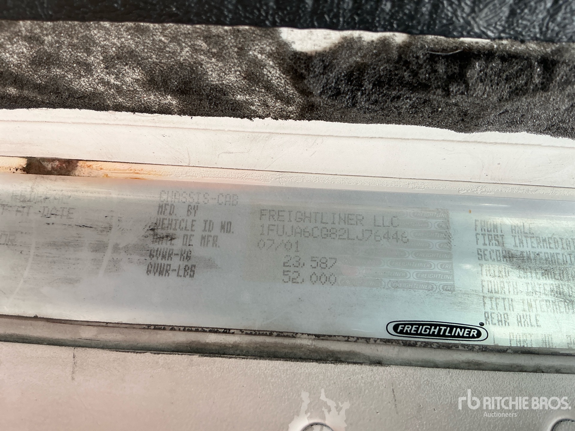 2002 Freightliner Columbia 120