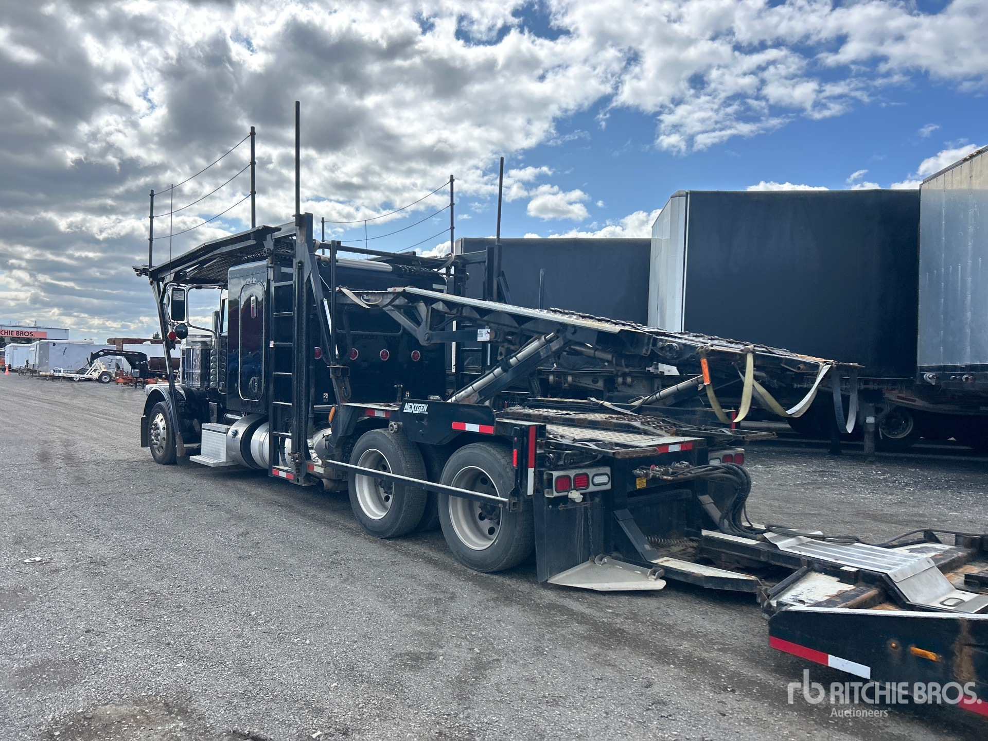 2021 Peterbilt 389