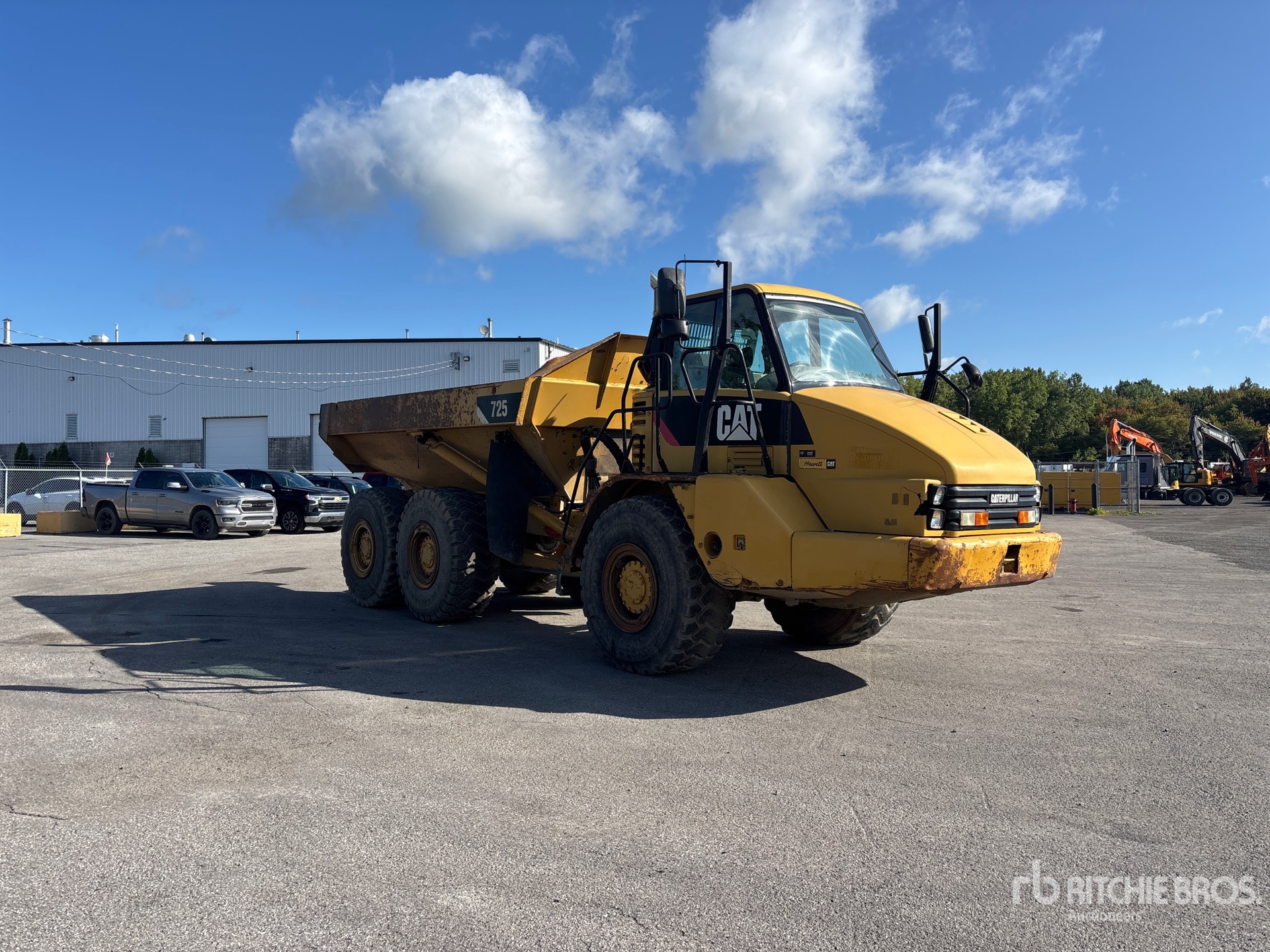 2011 Caterpillar 725