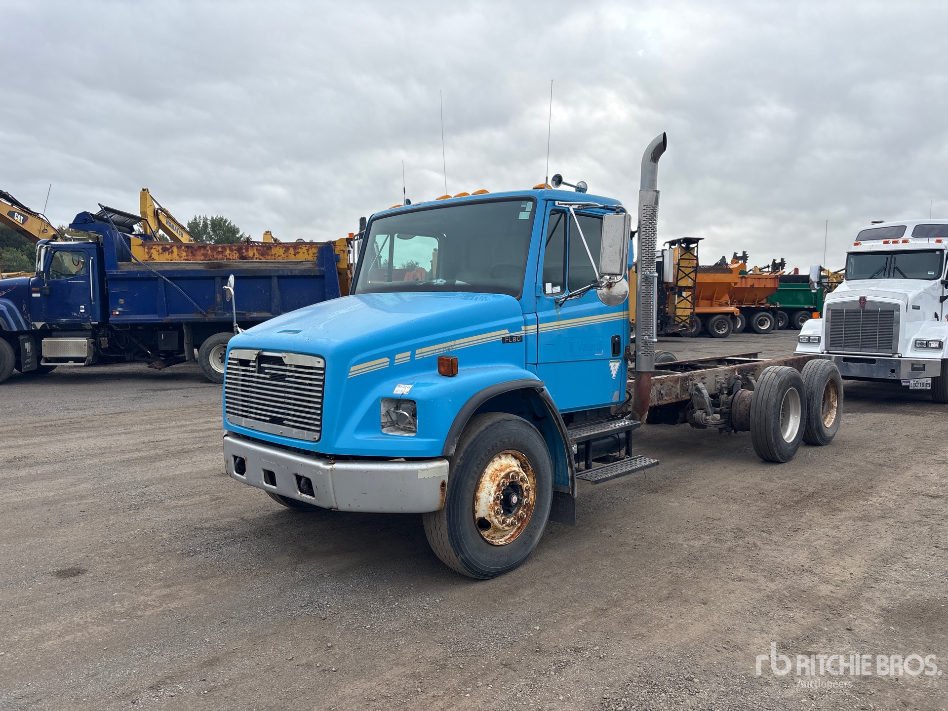 Photo of 2002 Freightliner FL80