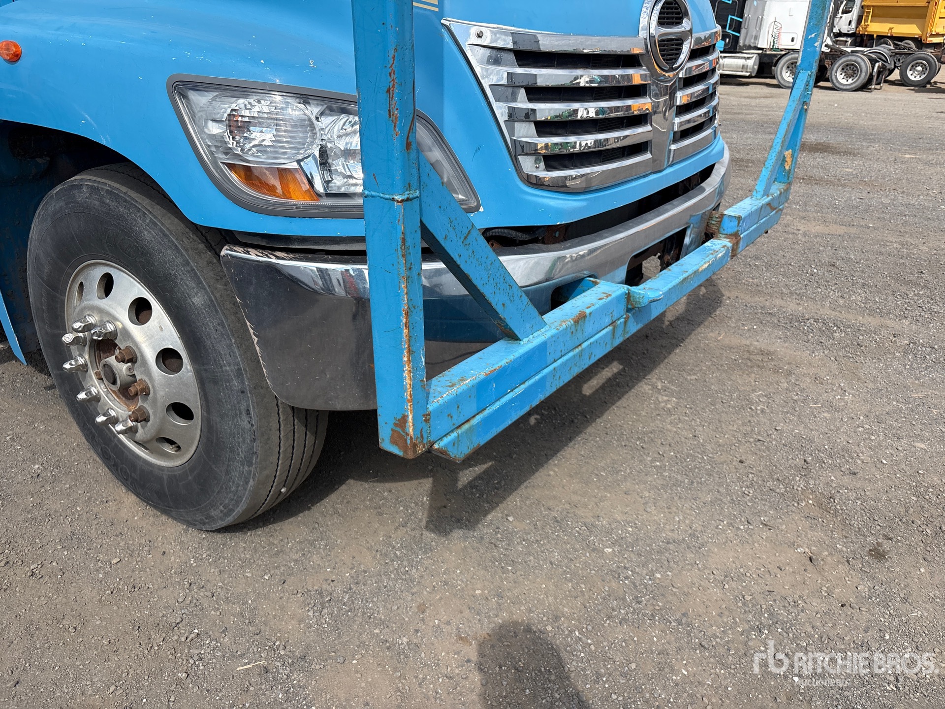 2010 Hino 358