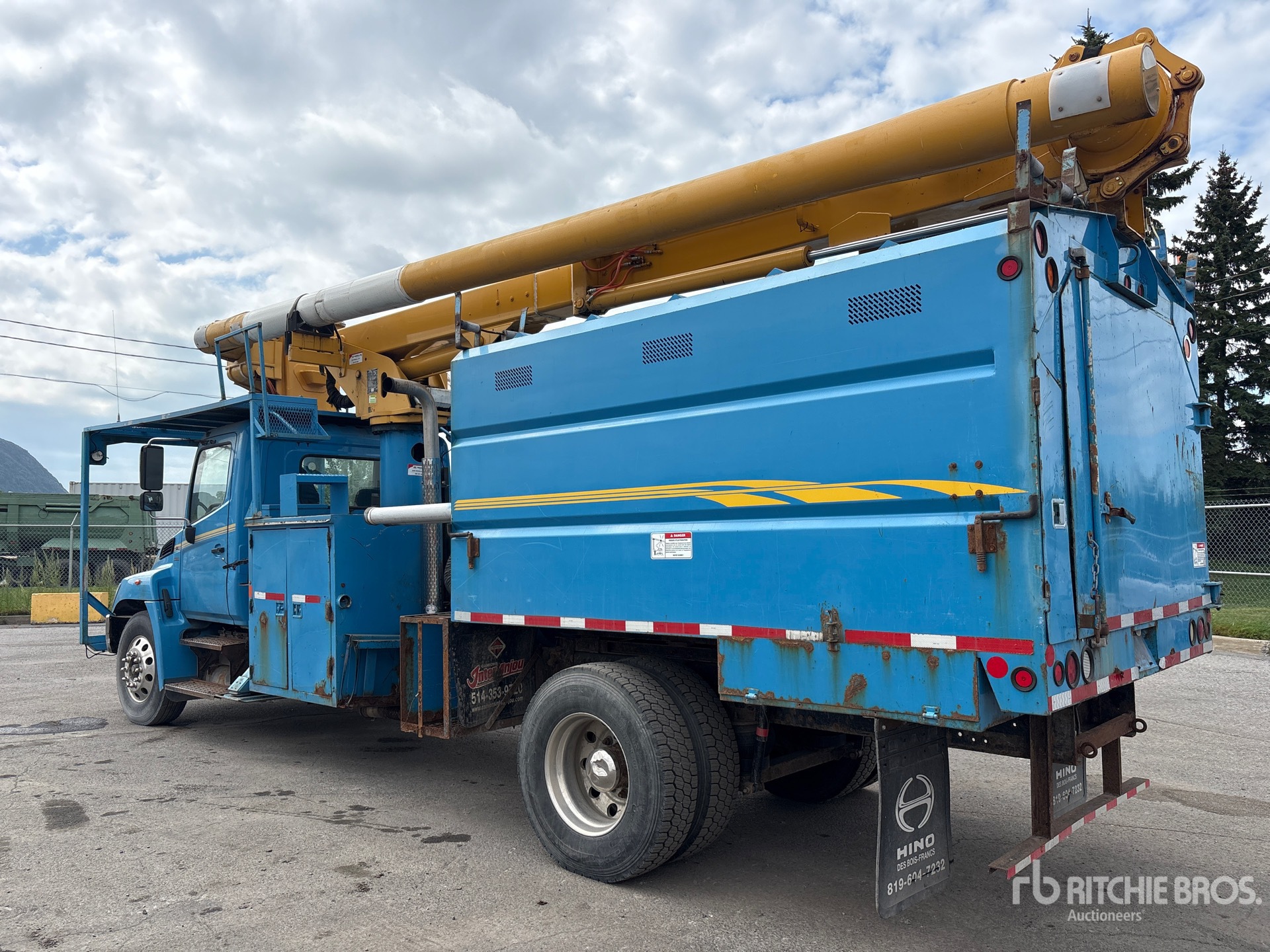 2010 Hino 358