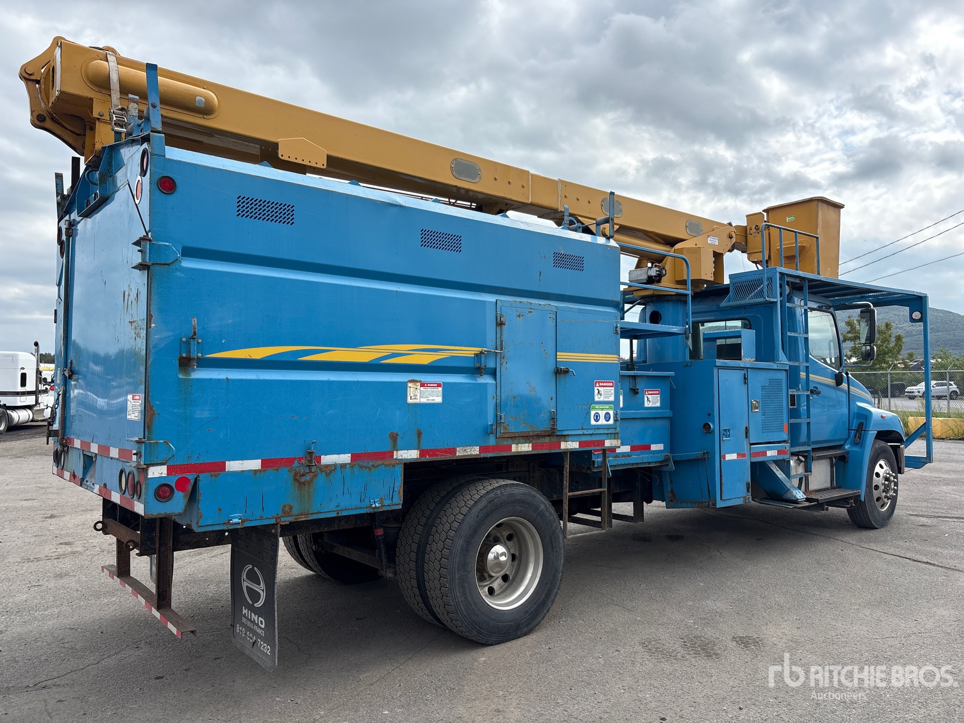 2010 Hino 358
