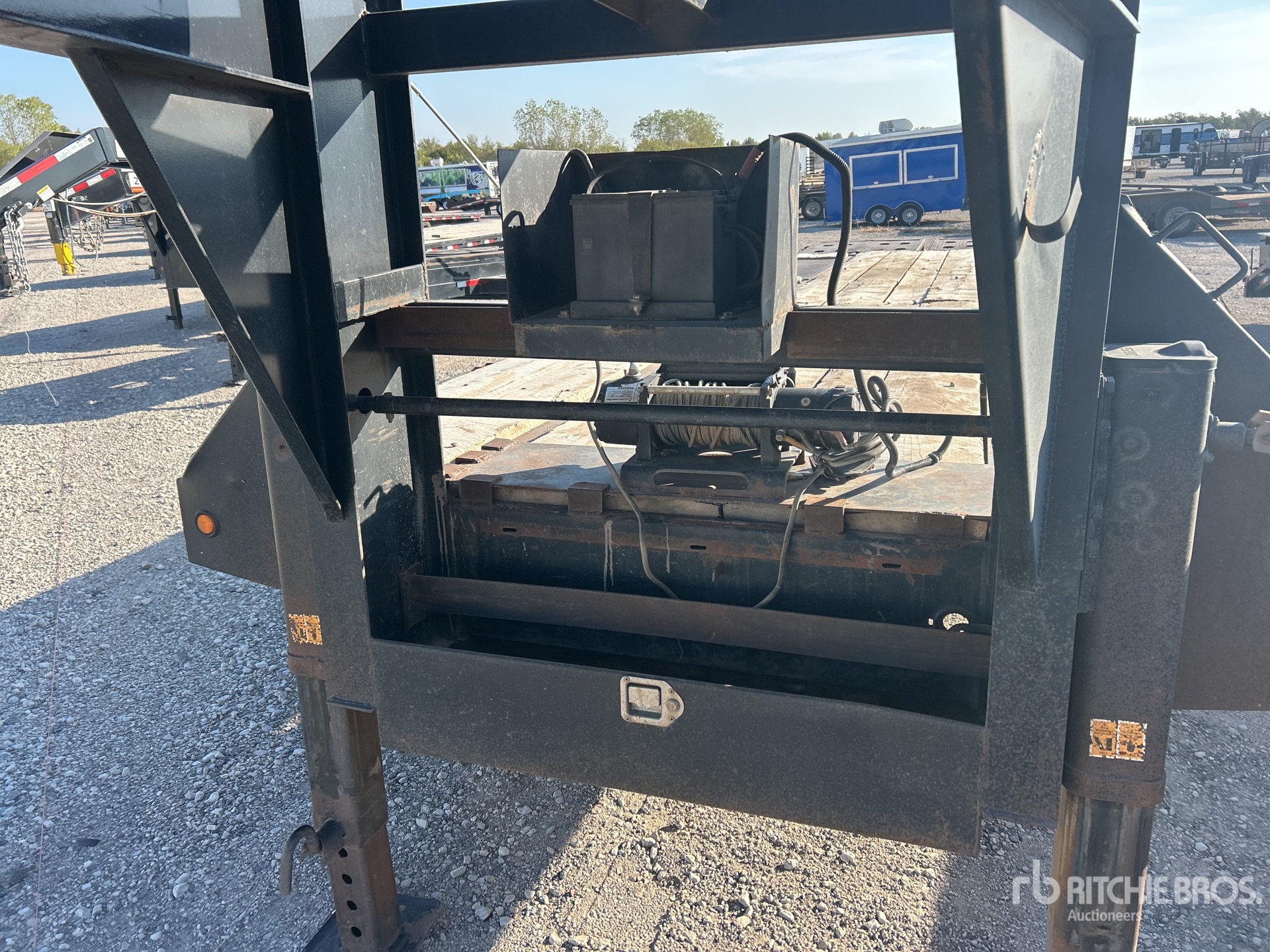 2019 Big Tex 25GN-25BK+5MR