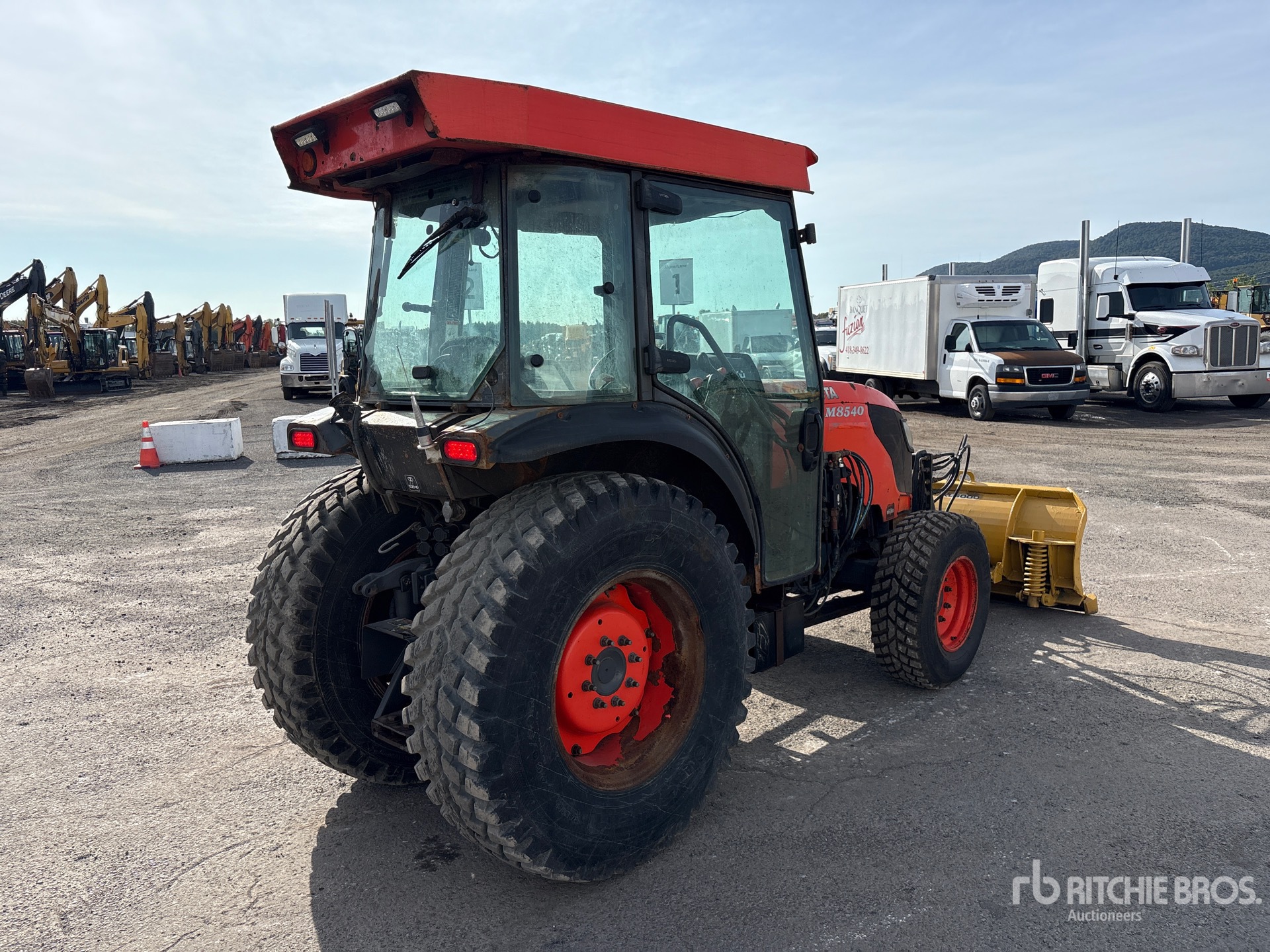 2016 Kubota M8540