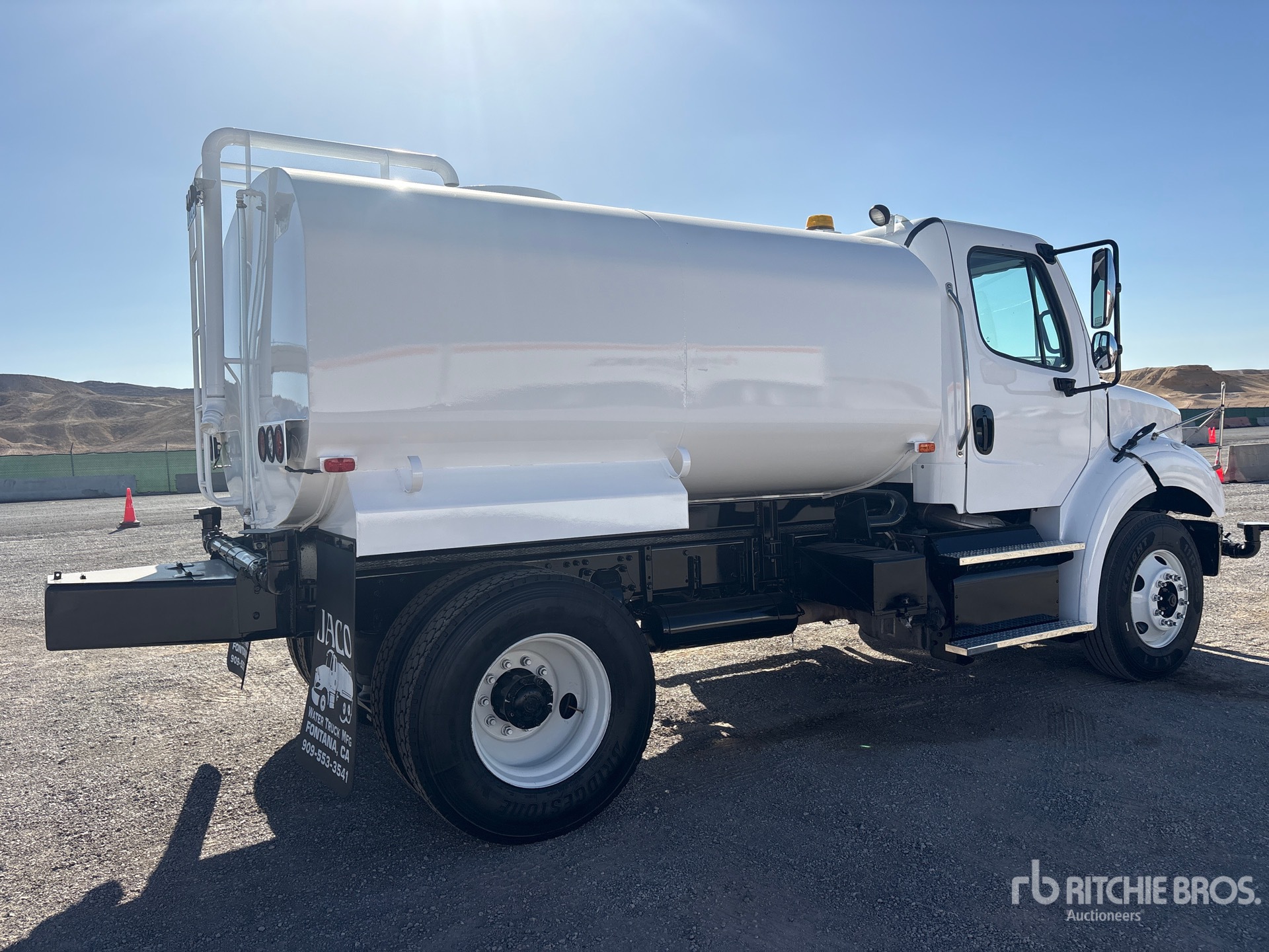 2016 Freightliner M2 112