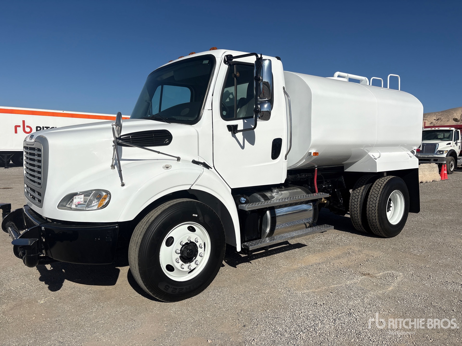 Photo of 2016 Freightliner M2 112