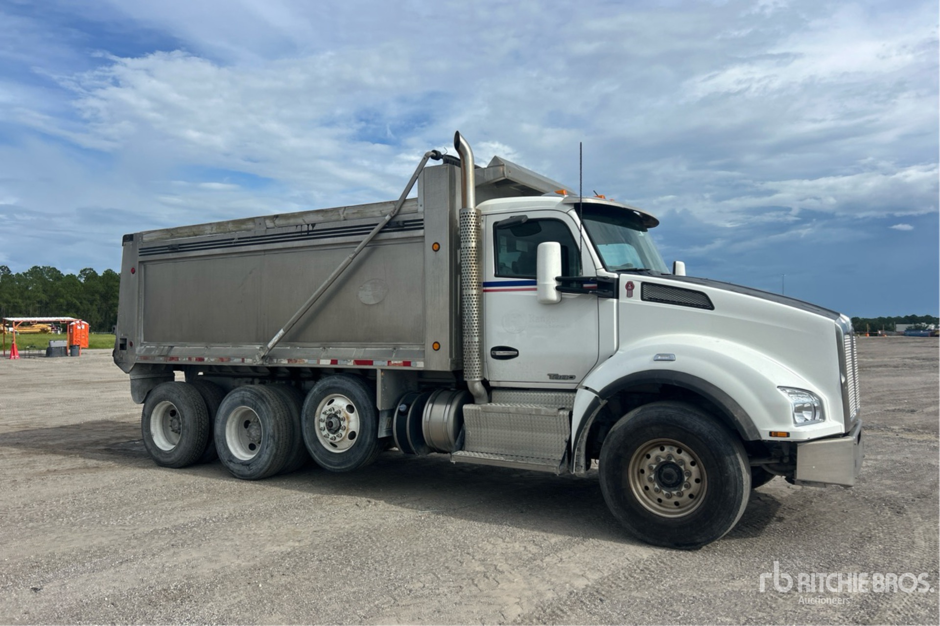 2016 Kenworth T880