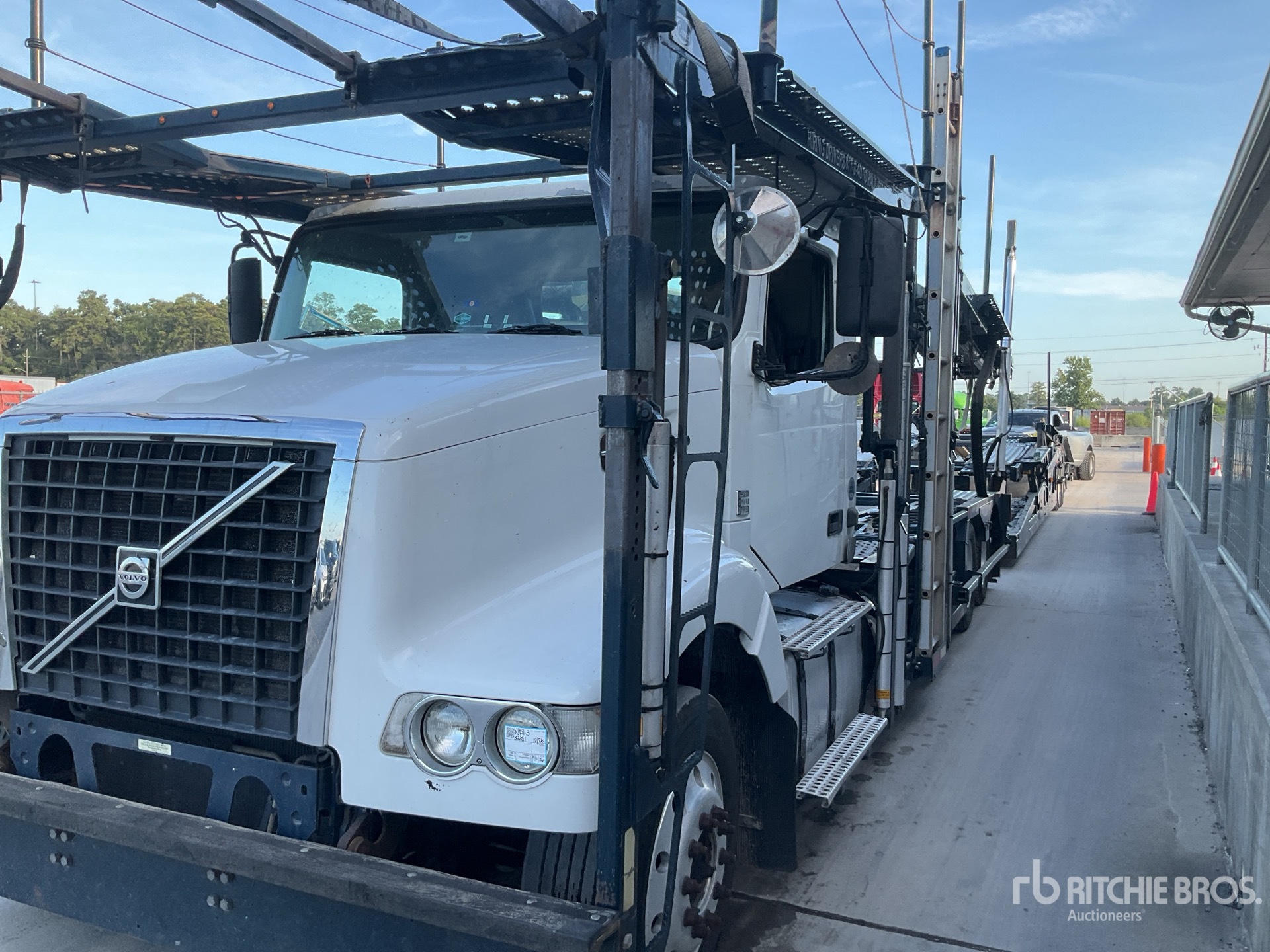 2016 Volvo VAH