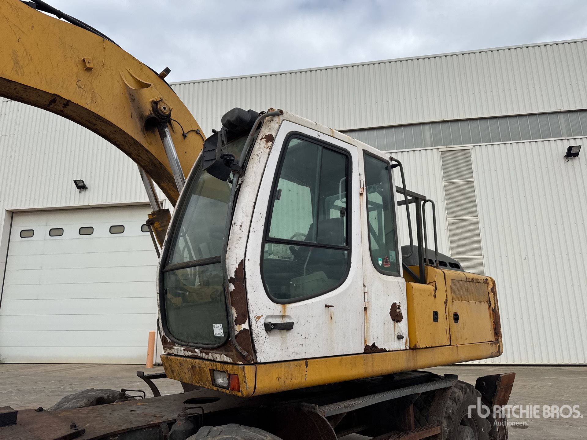 2008 Liebherr A904 C L