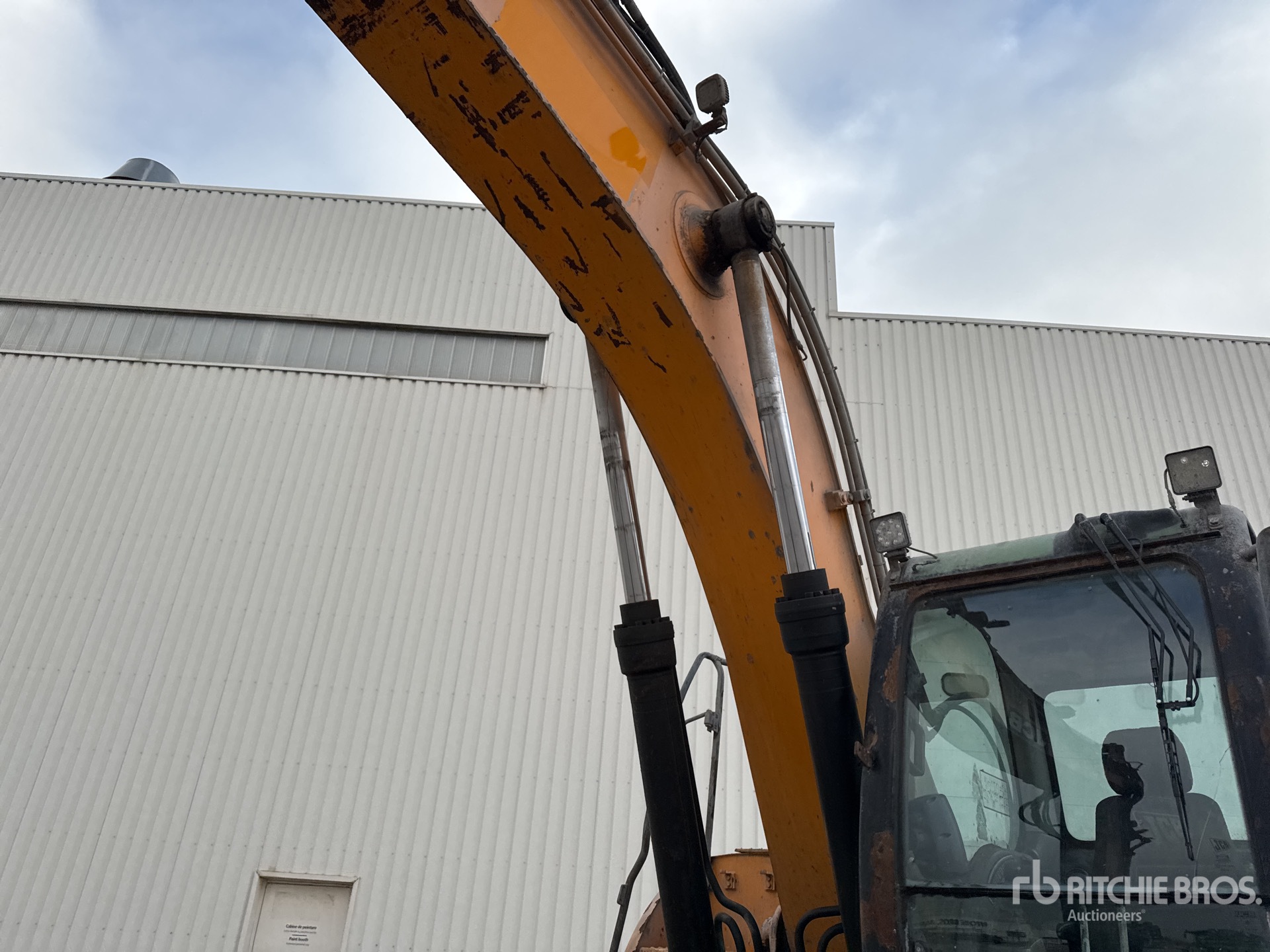 2010 JCB JS240NC