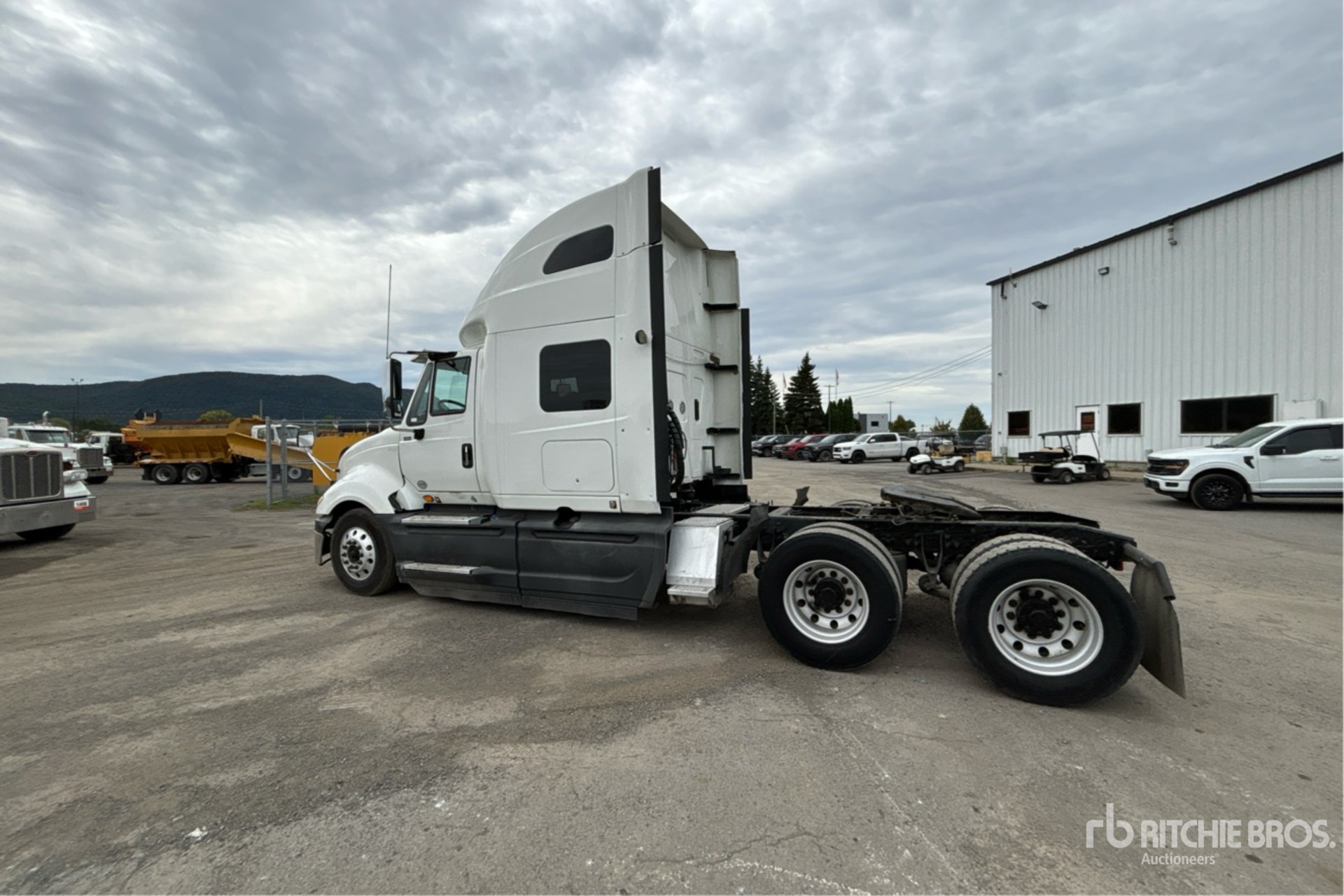 2016 International PROSTAR