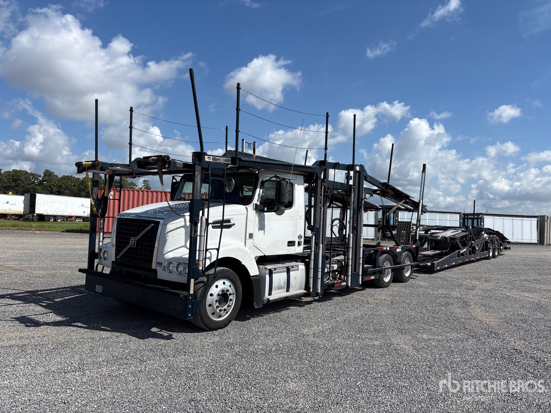 Photo of 2015 Volvo VAH
