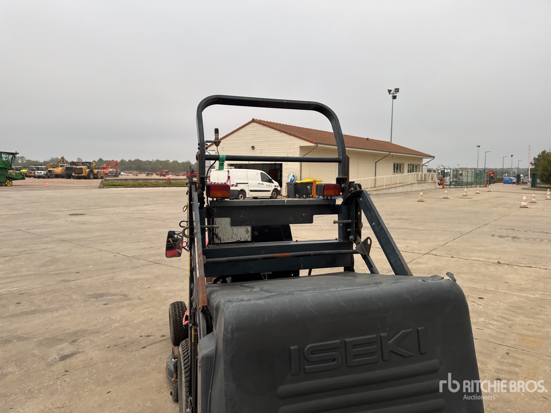 2015 Iseki SXG323H