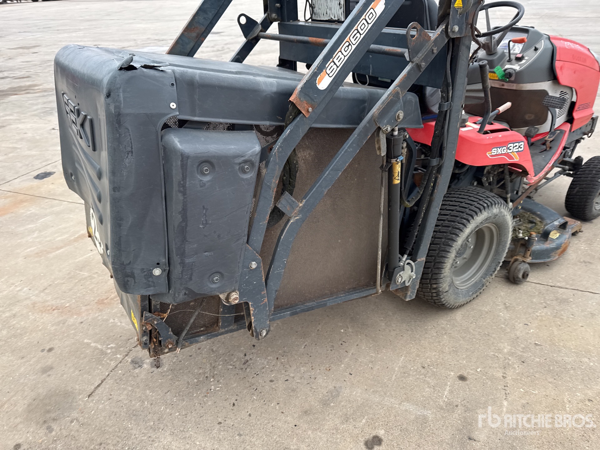 2015 Iseki SXG323H