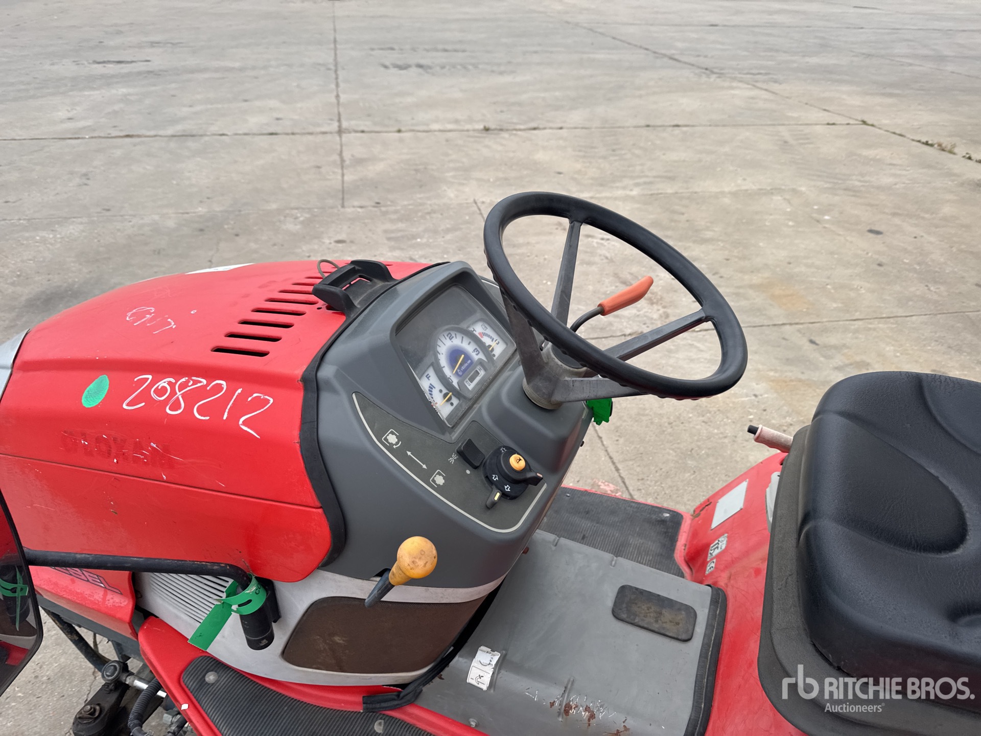 2015 Iseki SXG323H