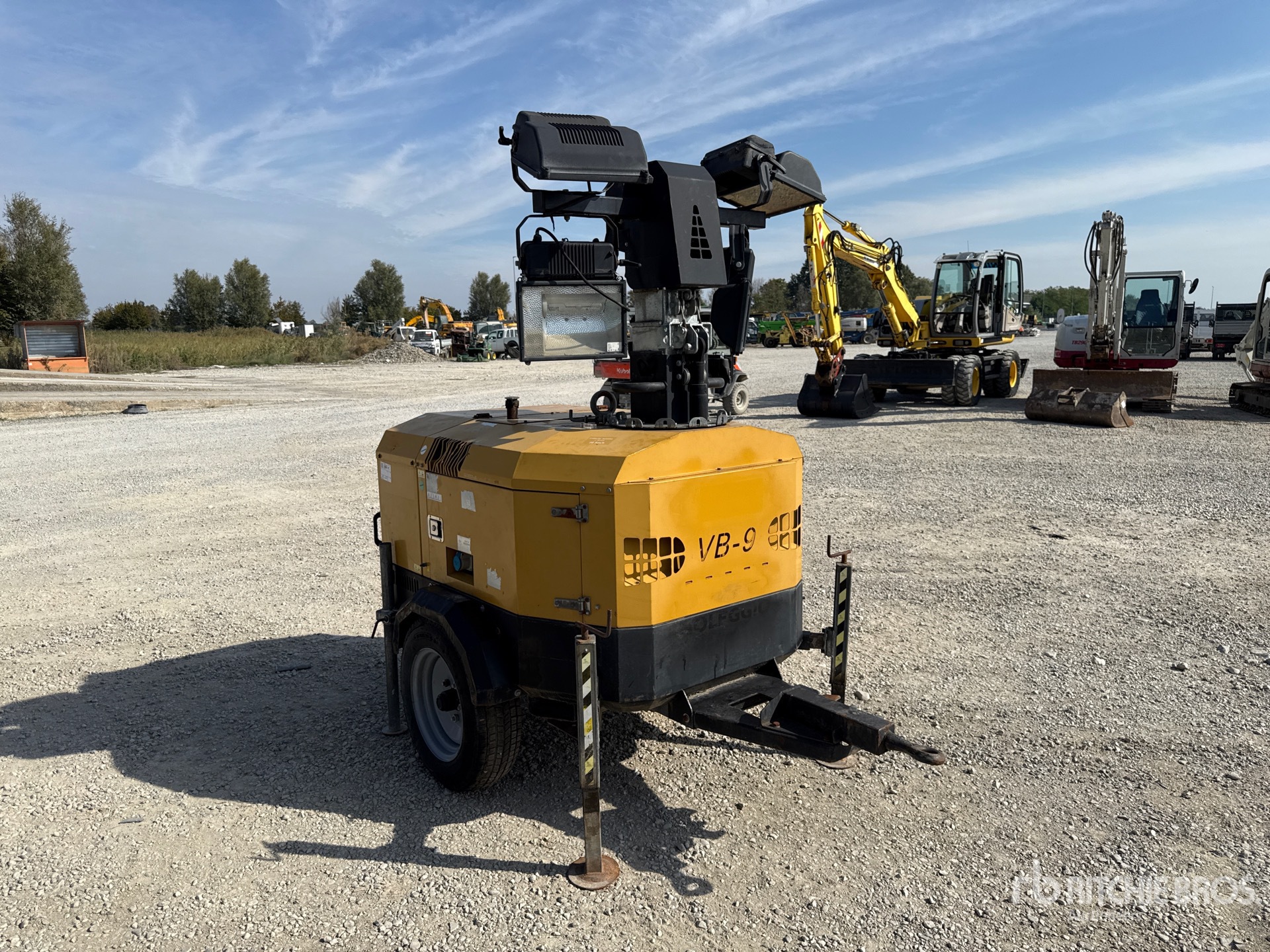 2011 Towerlight VB9JM-1279