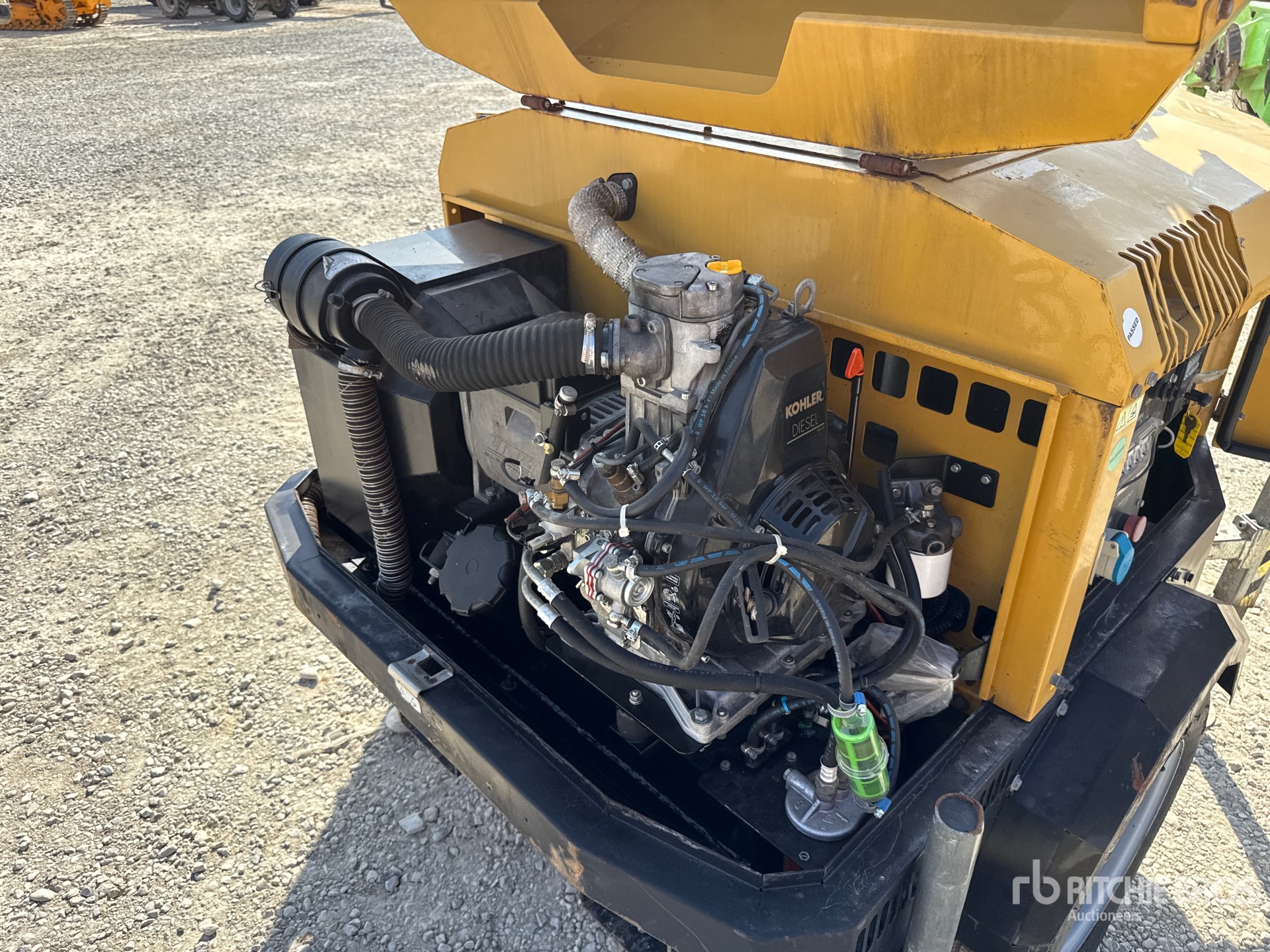 2011 Towerlight VB9JM-1279