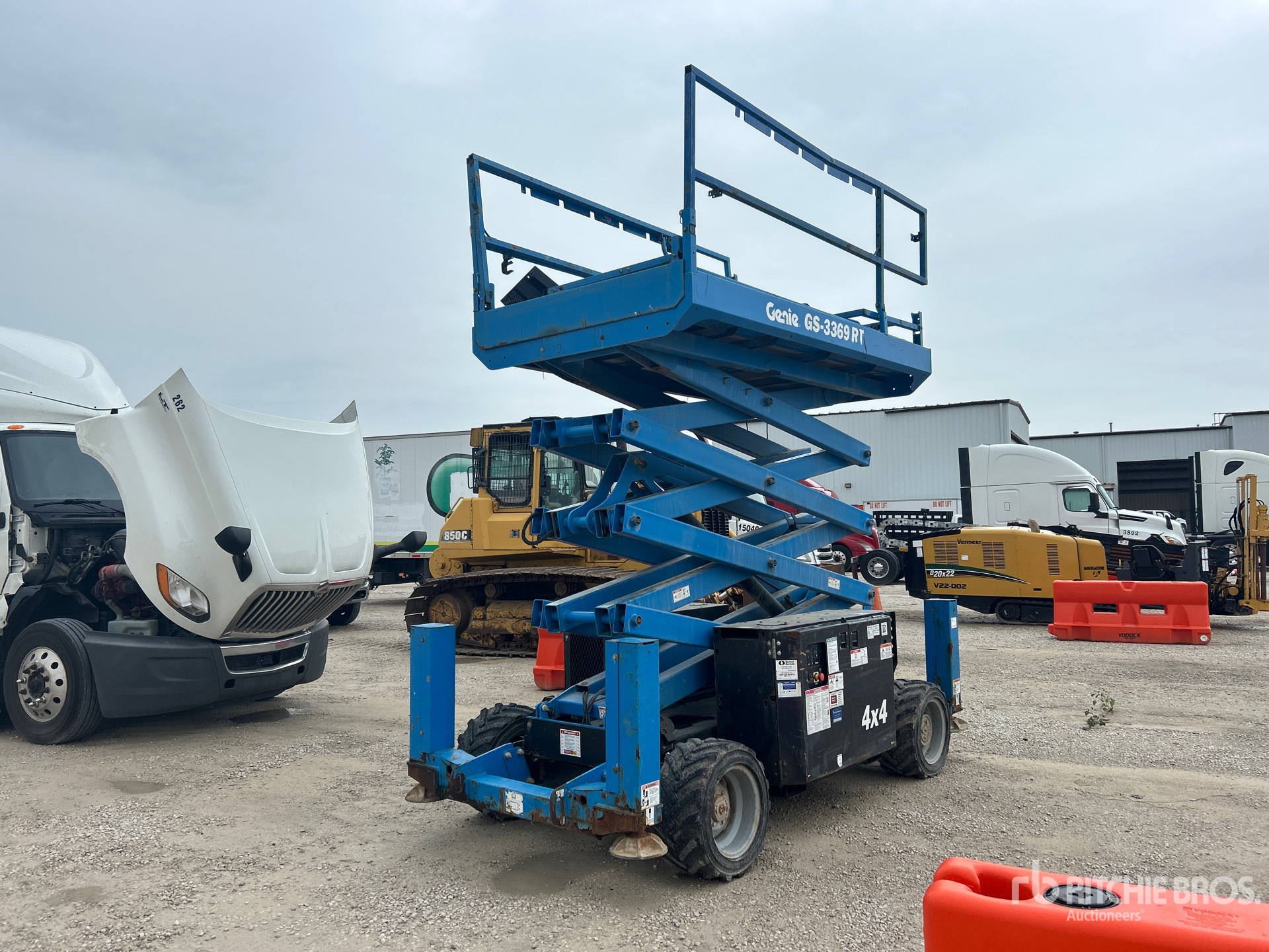Photo of 2017 Genie GS-3369RT