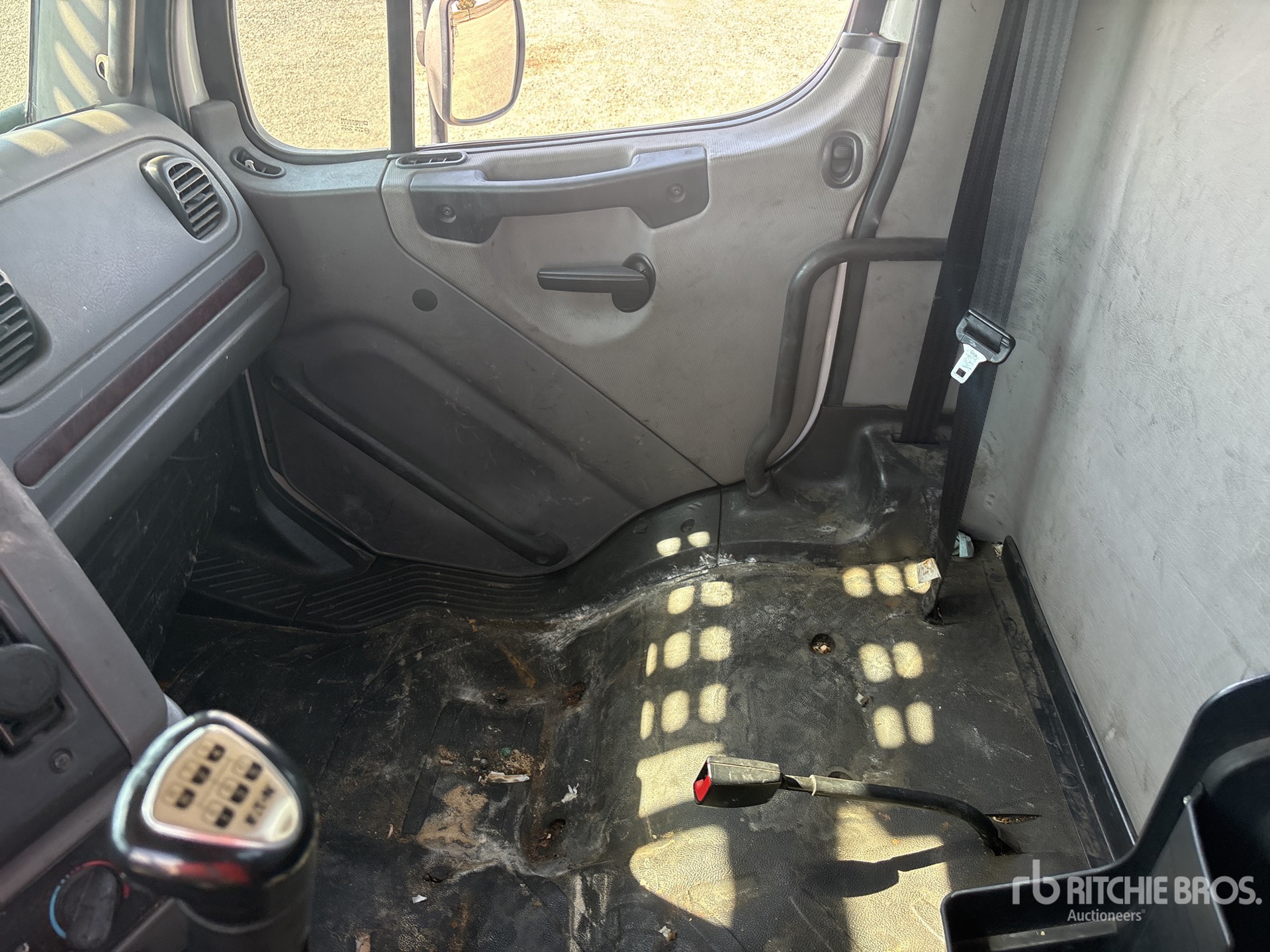 2016 Freightliner 114SD