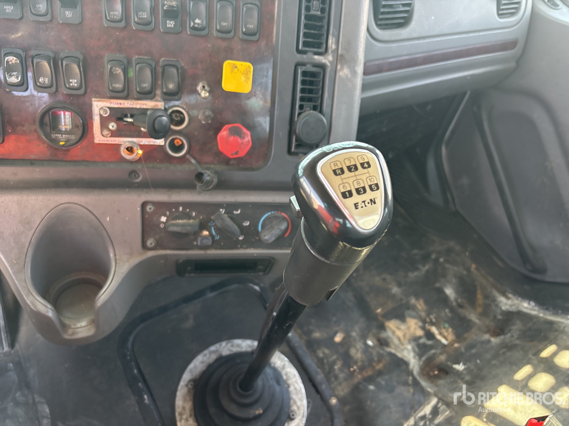 2016 Freightliner 114SD