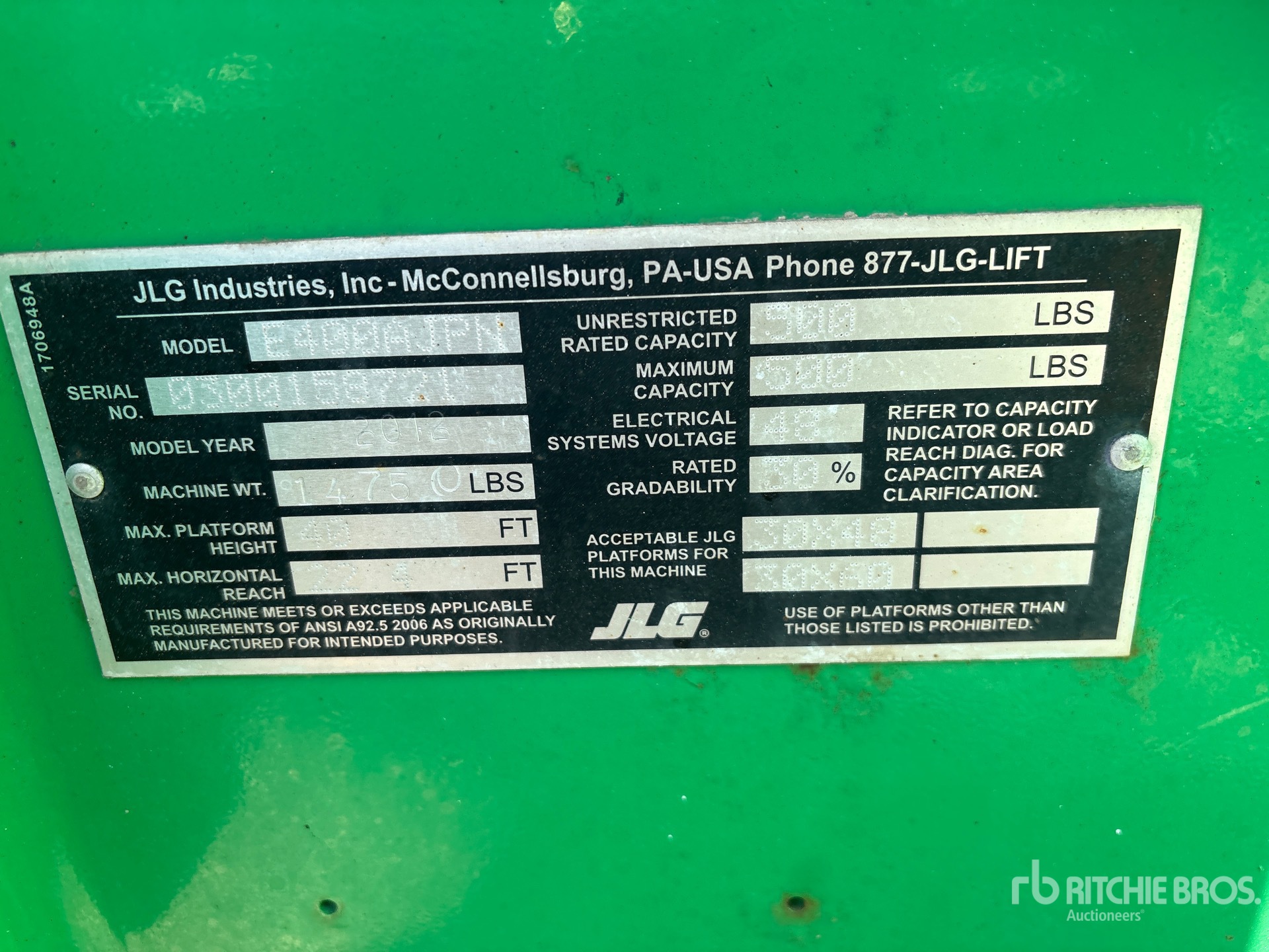 2012 JLG E400AJPN