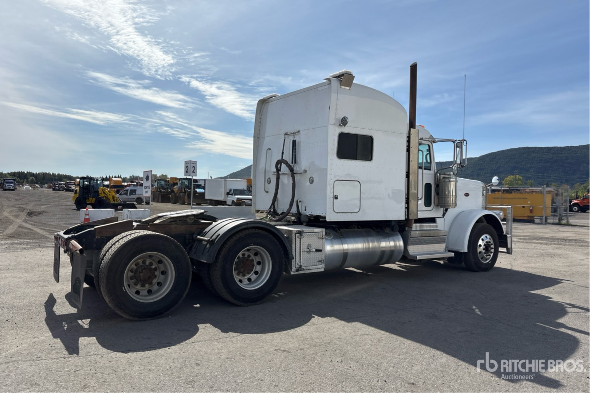 2022 Peterbilt 389