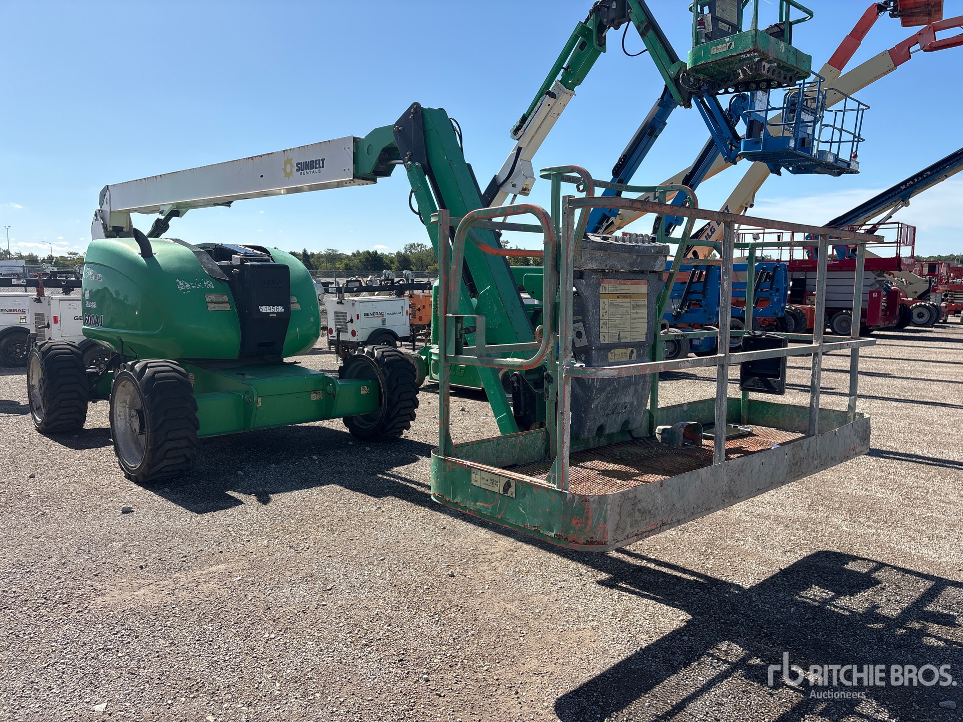 2013 JLG 600AJ