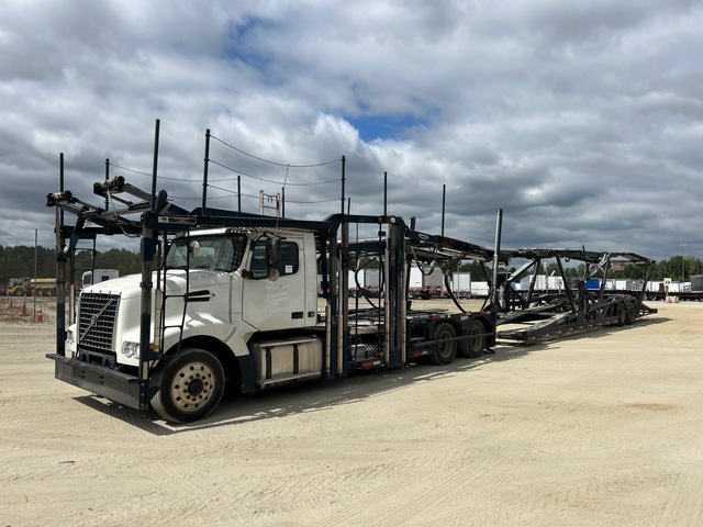 2016 Volvo VAH Car Carrier Truck