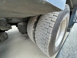Sous-caisse with Pneus de traction avant droite