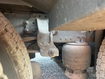 Underbody with Tuleje zawieszenia