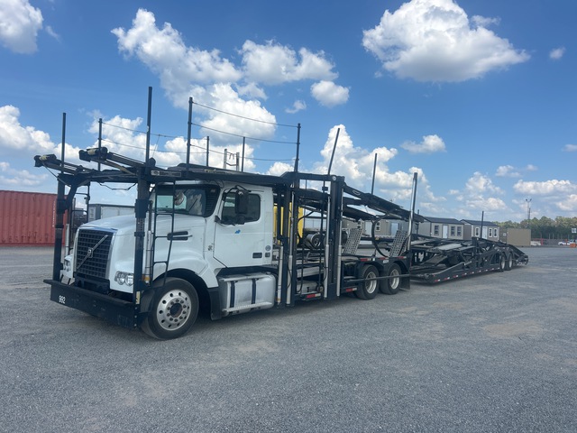 2016 Volvo VAH Car Carrier Truck